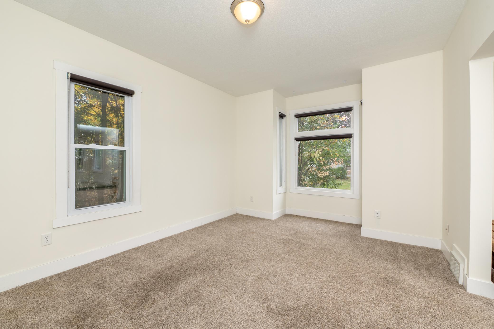 View of Residential at 406 Russell Avenue, Minneapolis MN 55405, Minneapolis (7 of 31) - Mike Wilen | Minnesota Team Real Estate