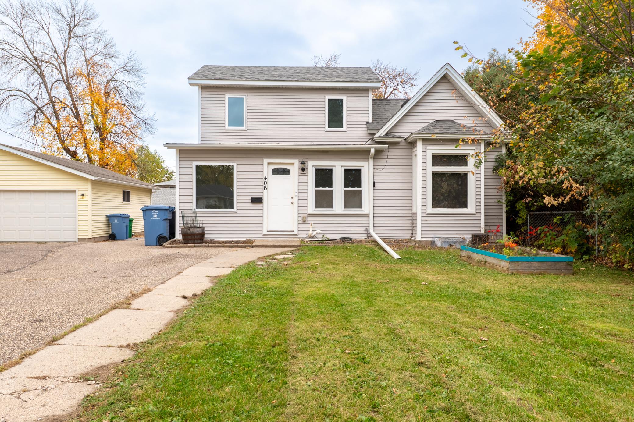 View of Residential at 406 Russell Avenue, Minneapolis MN 55405, Minneapolis (2 of 31) - Mike Wilen | Minnesota Team Real Estate