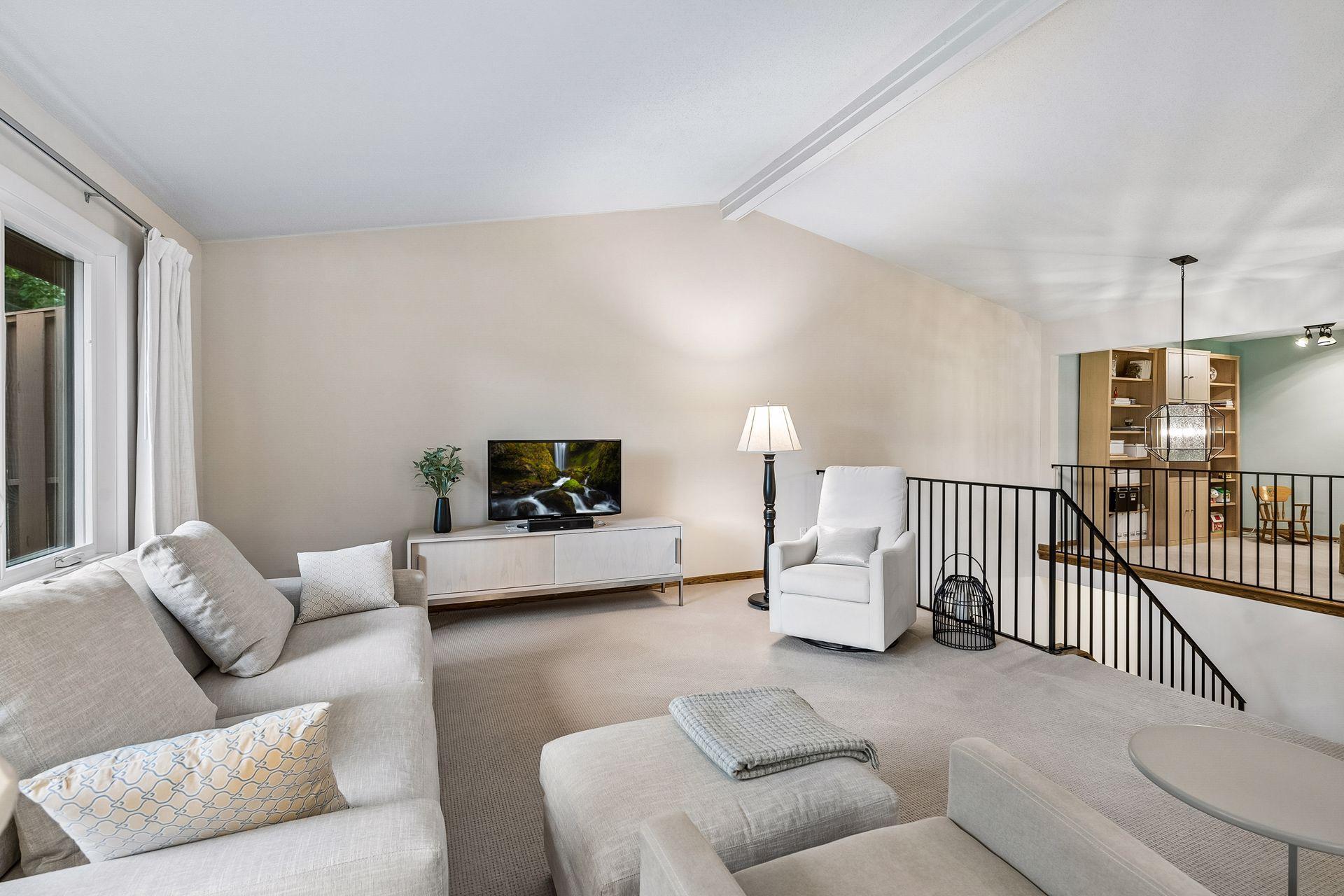 View of Residential at 6941 Edenvale Boulevard, Eden Prairie MN 55346, Eden Prairie (5 of 33) - Mike Wilen | Minnesota Team Real Estate