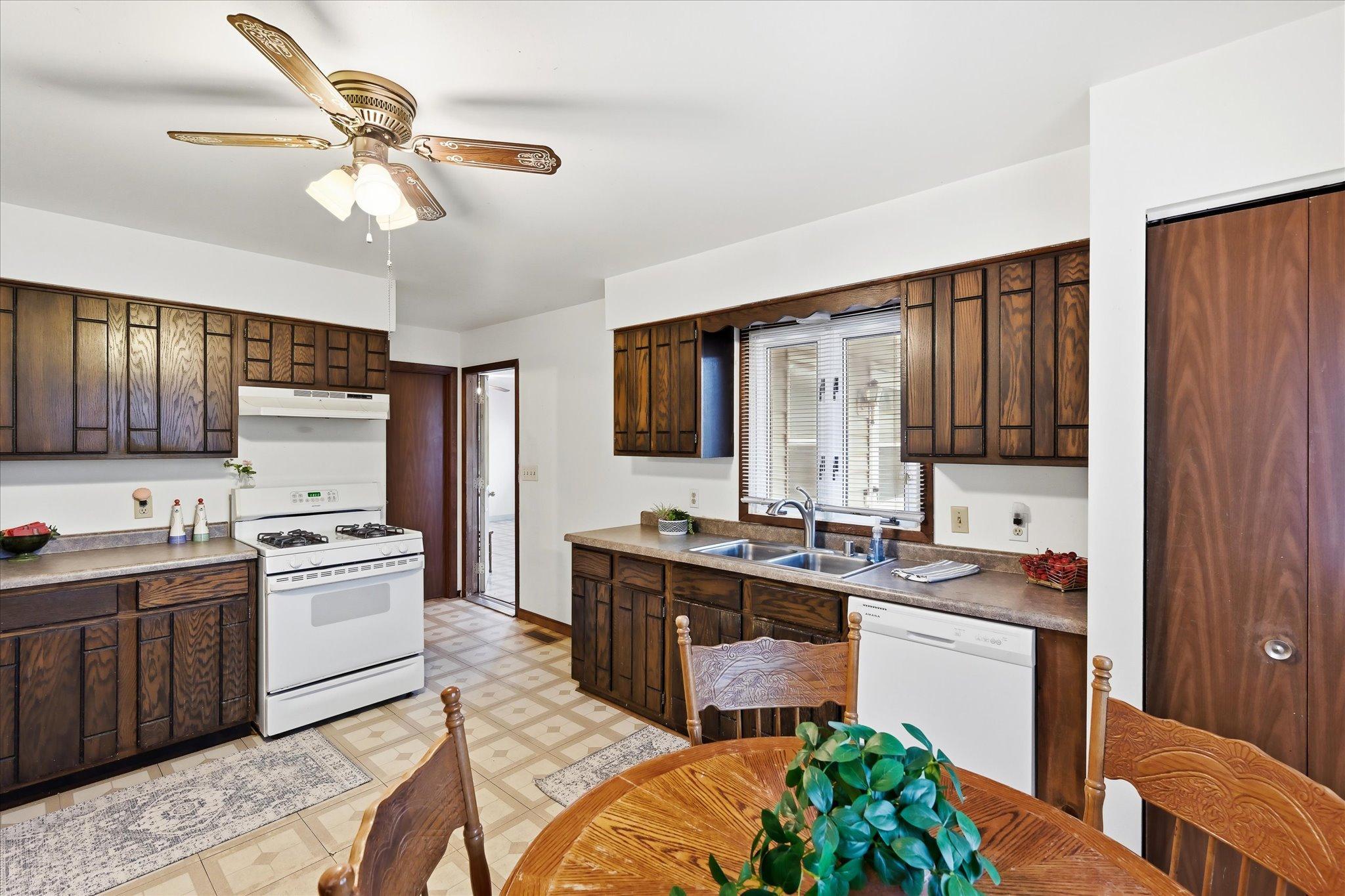 View of Residential at 7532 Idaho Avenue, Brooklyn Park MN 55428, Brooklyn Park (23 of 44) - Mike Wilen | Minnesota Team Real Estate
