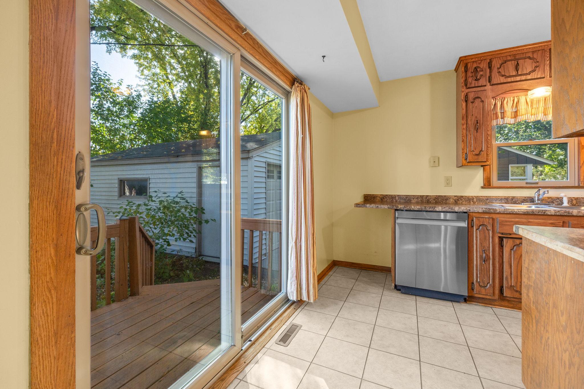 View of Residential at 2938 Albert Street, Roseville MN 55113, Roseville (16 of 31) - Mike Wilen | Minnesota Team Real Estate