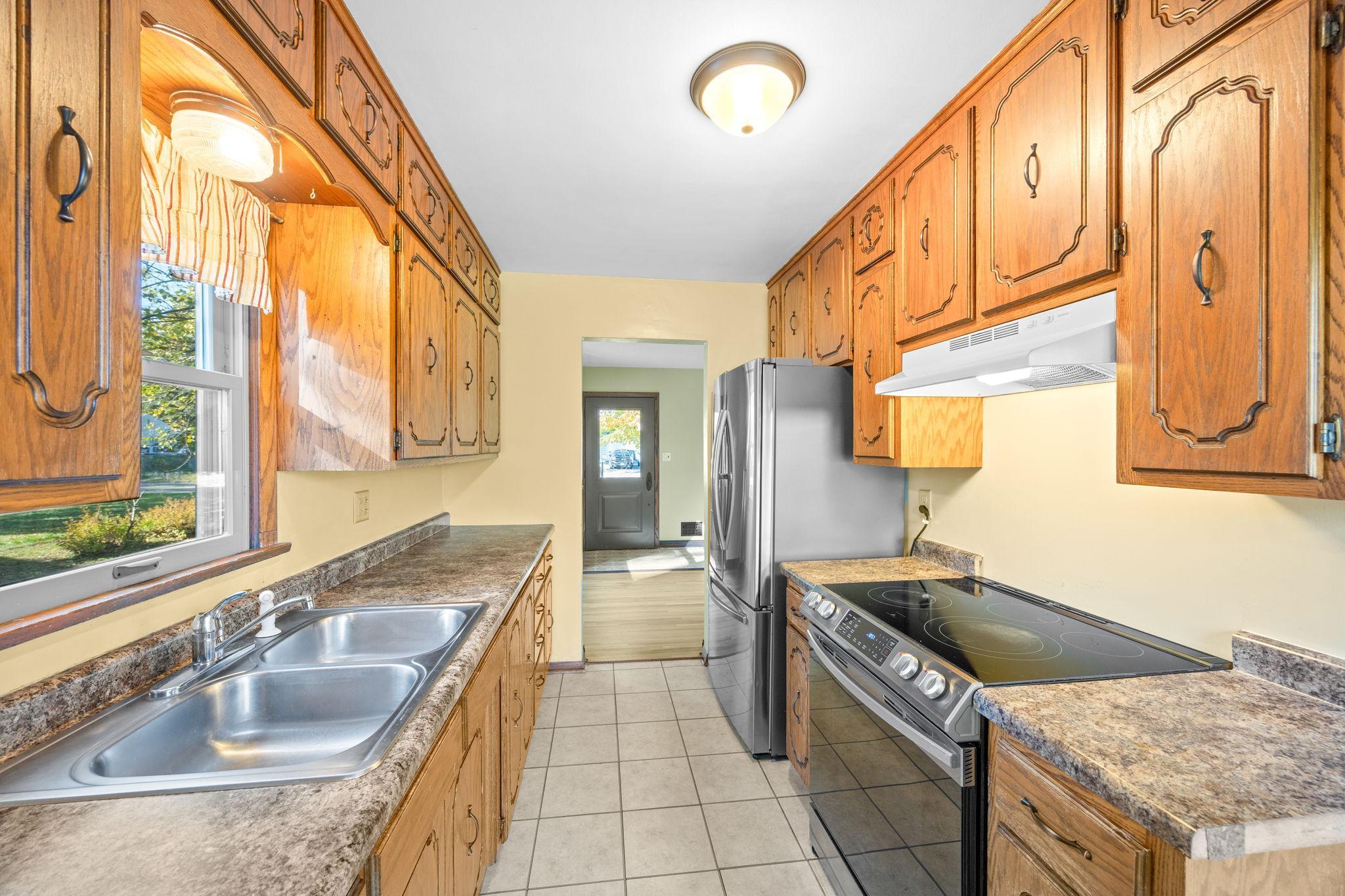 View of Residential at 2938 Albert Street, Roseville MN 55113, Roseville (15 of 31) - Mike Wilen | Minnesota Team Real Estate