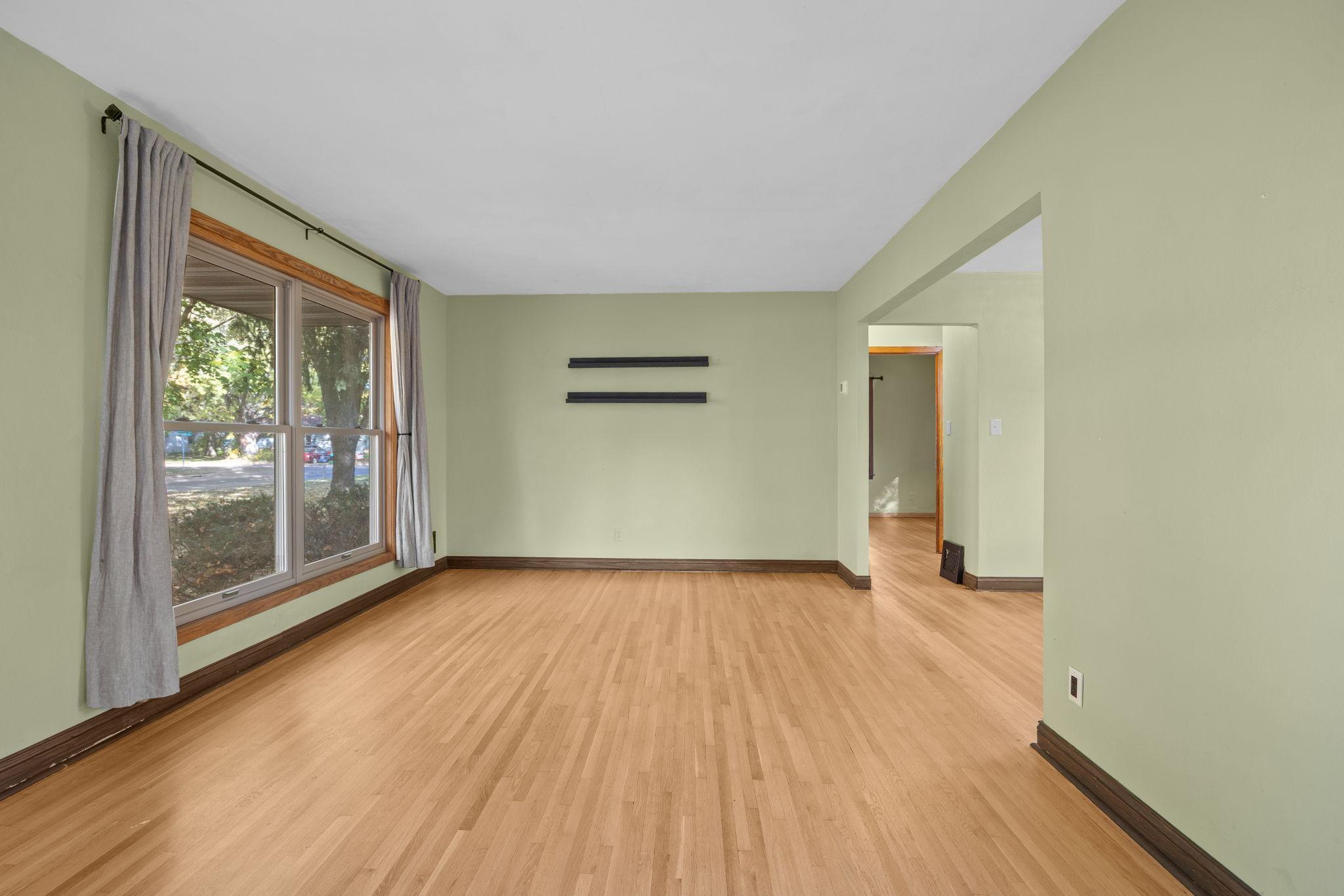 View of Residential at 2938 Albert Street, Roseville MN 55113, Roseville (12 of 31) - Mike Wilen | Minnesota Team Real Estate