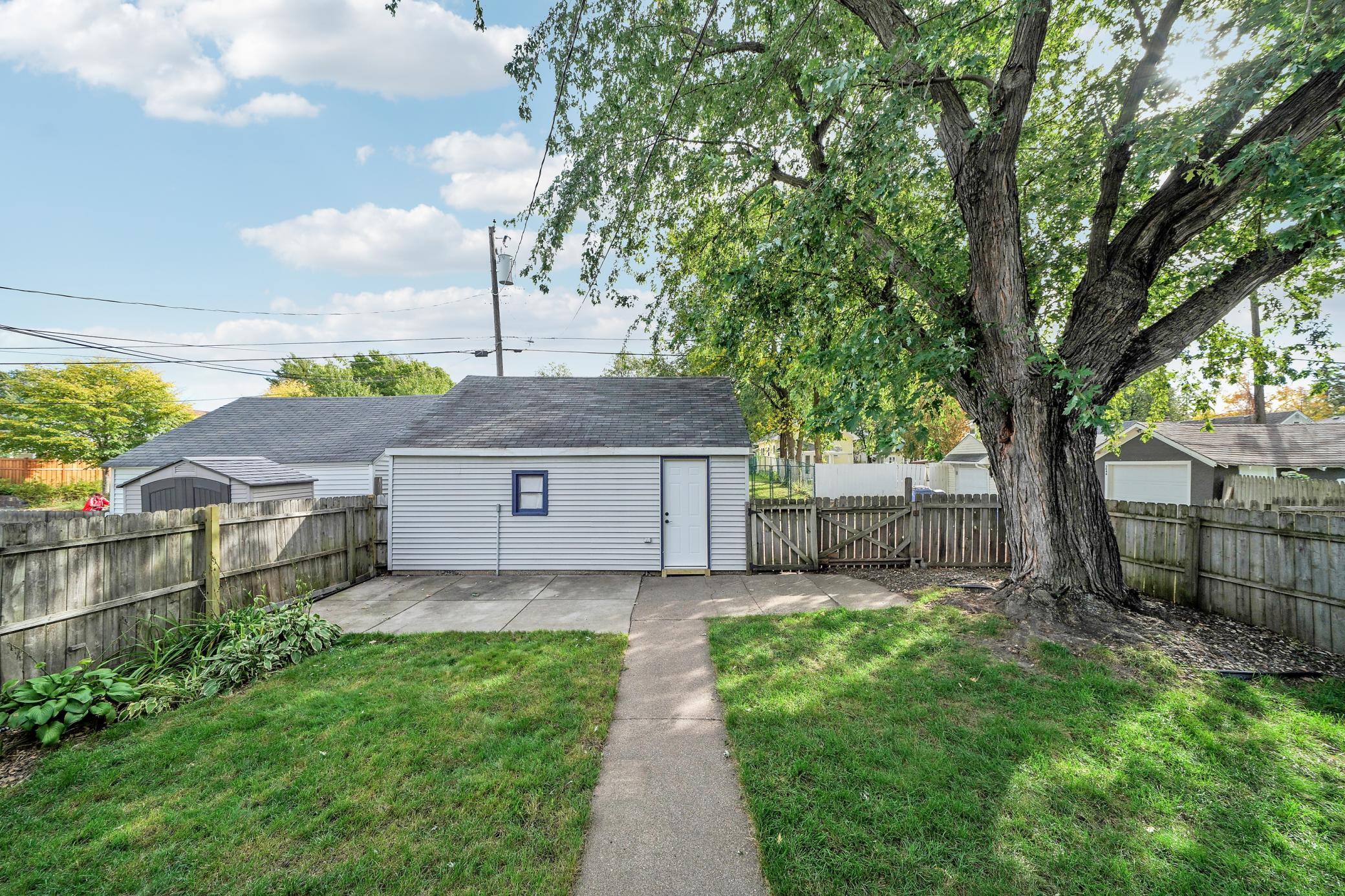View of Residential Income at 3650 Russell Avenue, Minneapolis MN 55412, Minneapolis (51 of 58) - Mike Wilen | Minnesota Team Real Estate