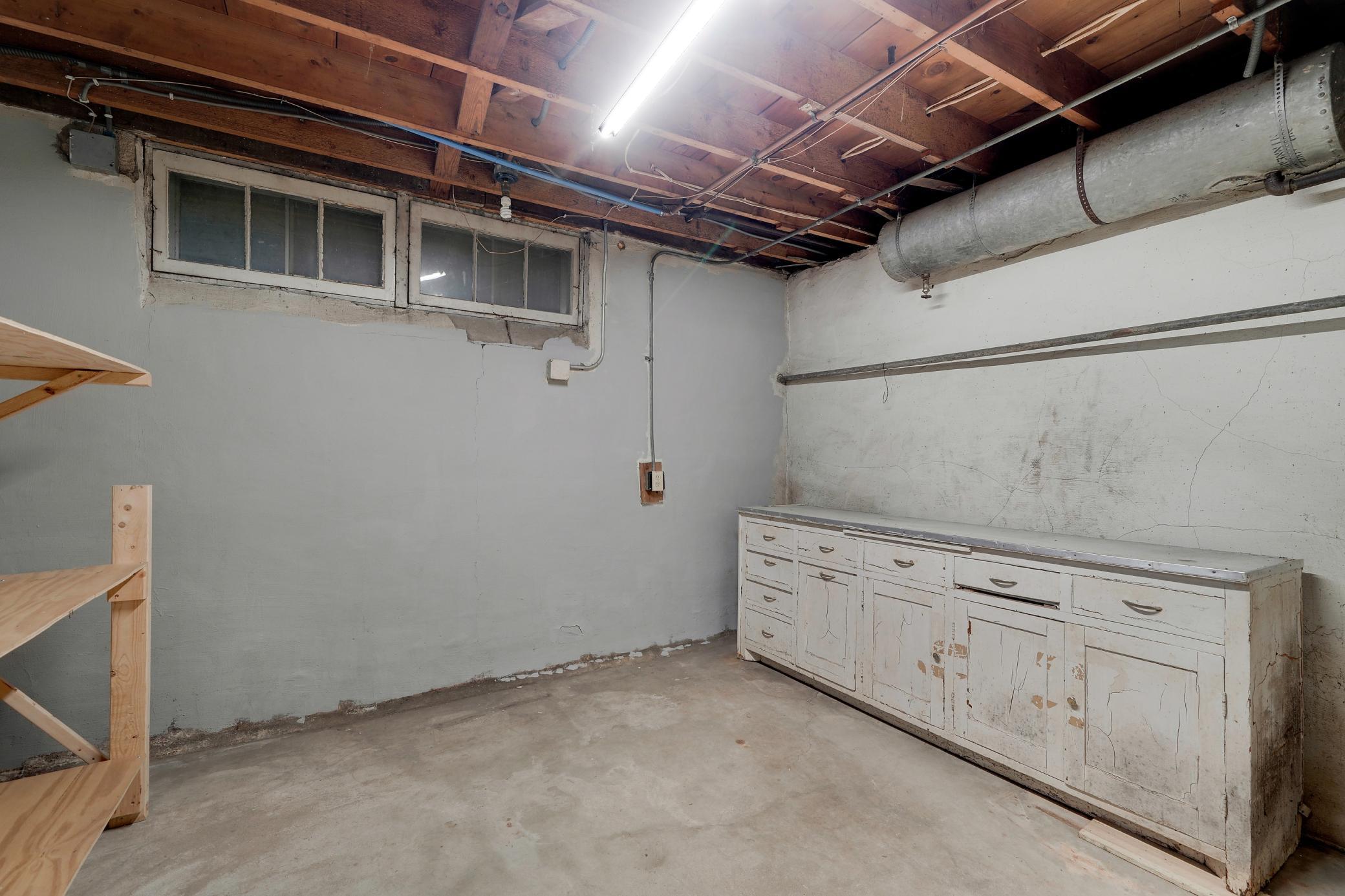 View of Residential Income at 3650 Russell Avenue, Minneapolis MN 55412, Minneapolis (46 of 58) - Mike Wilen | Minnesota Team Real Estate