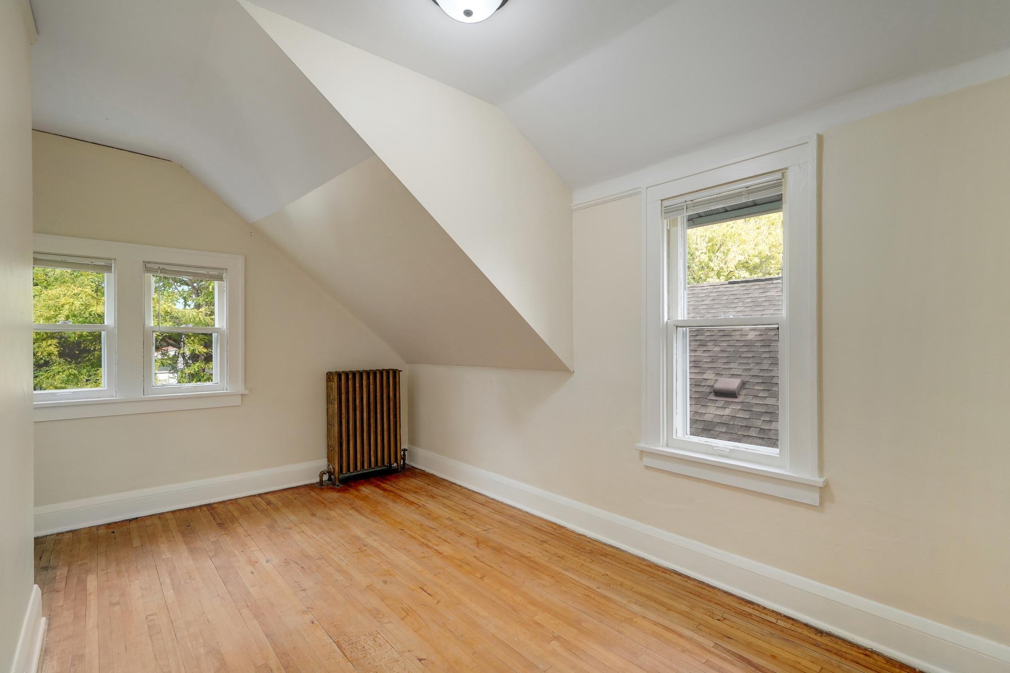 View of Residential Income at 3650 Russell Avenue, Minneapolis MN 55412, Minneapolis (40 of 58) - Mike Wilen | Minnesota Team Real Estate