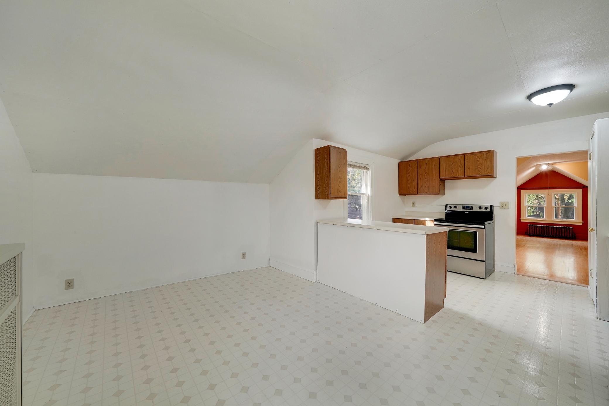 View of Residential Income at 3650 Russell Avenue, Minneapolis MN 55412, Minneapolis (37 of 58) - Mike Wilen | Minnesota Team Real Estate