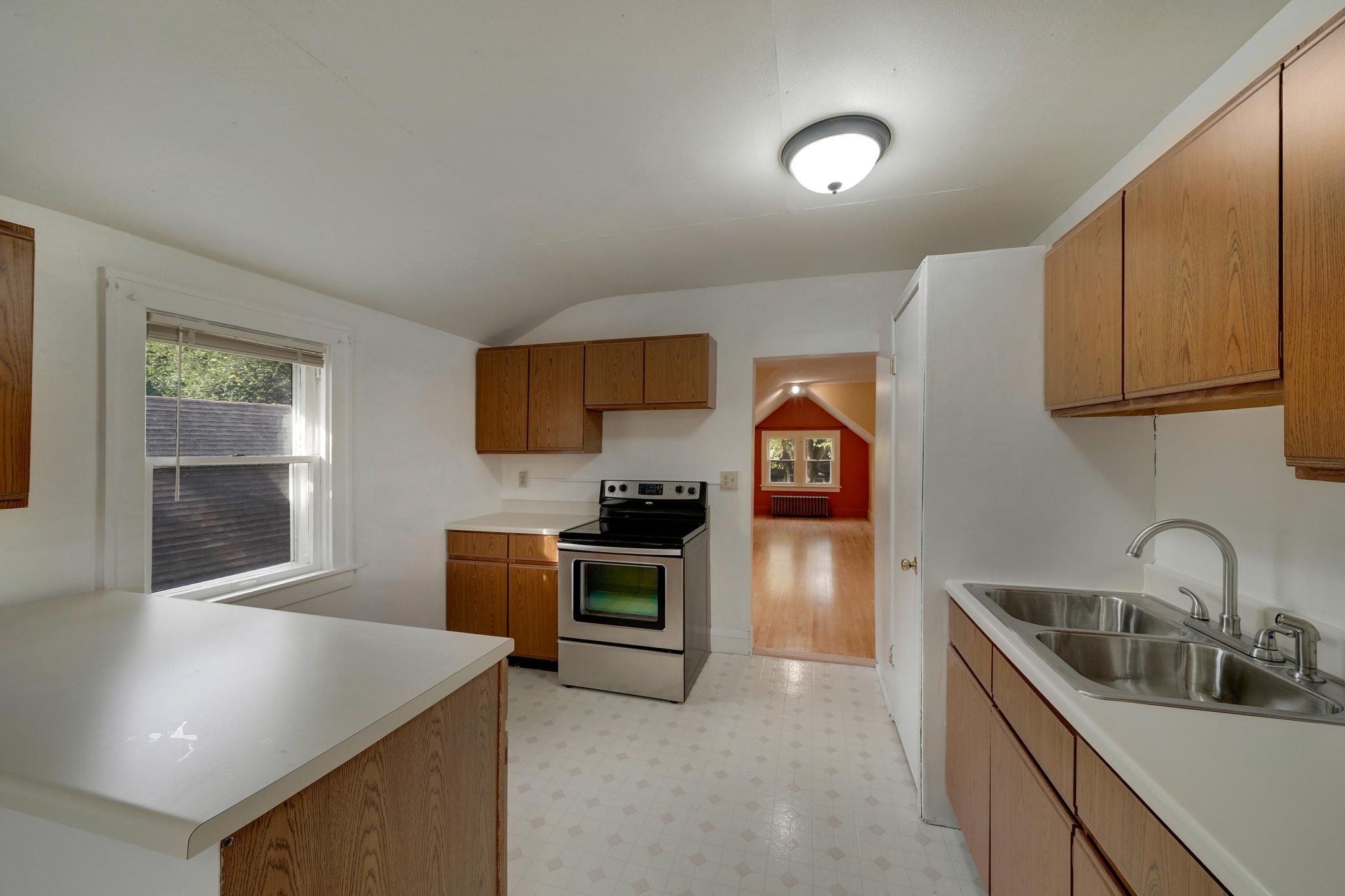 View of Residential Income at 3650 Russell Avenue, Minneapolis MN 55412, Minneapolis (31 of 58) - Mike Wilen | Minnesota Team Real Estate