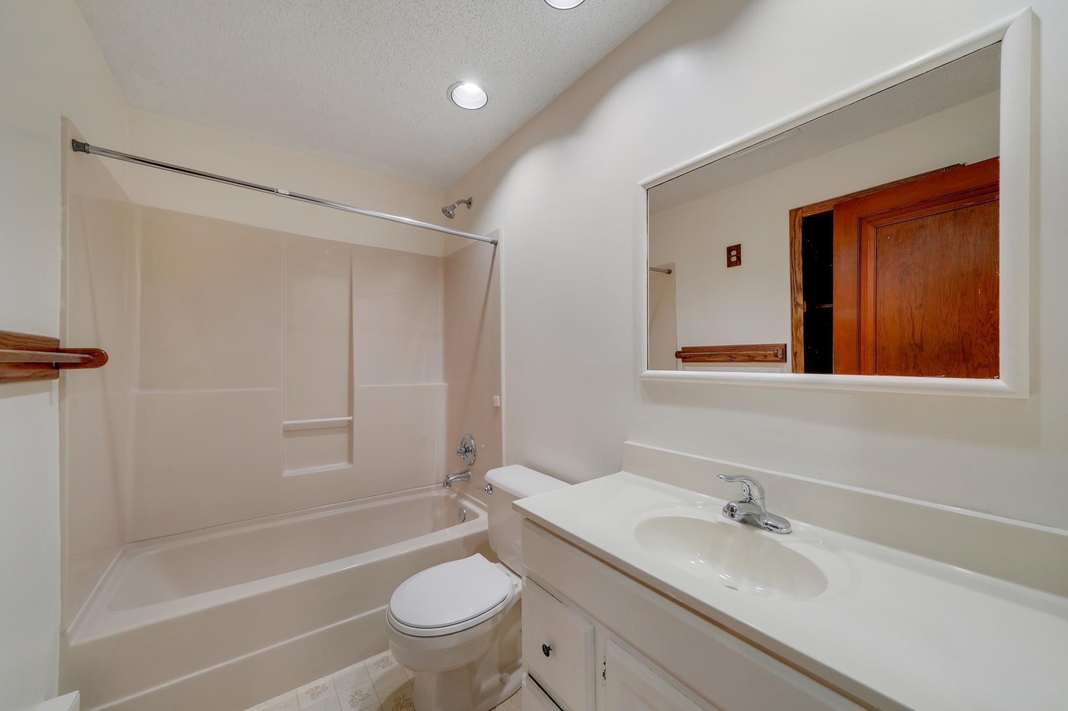 View of Residential Income at 3650 Russell Avenue, Minneapolis MN 55412, Minneapolis (23 of 58) - Mike Wilen | Minnesota Team Real Estate