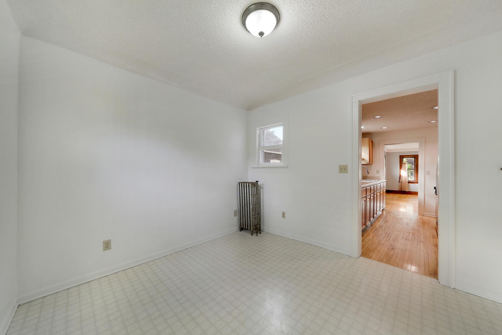 View of Residential Income at 3650 Russell Avenue, Minneapolis MN 55412, Minneapolis (18 of 58) - Mike Wilen | Minnesota Team Real Estate