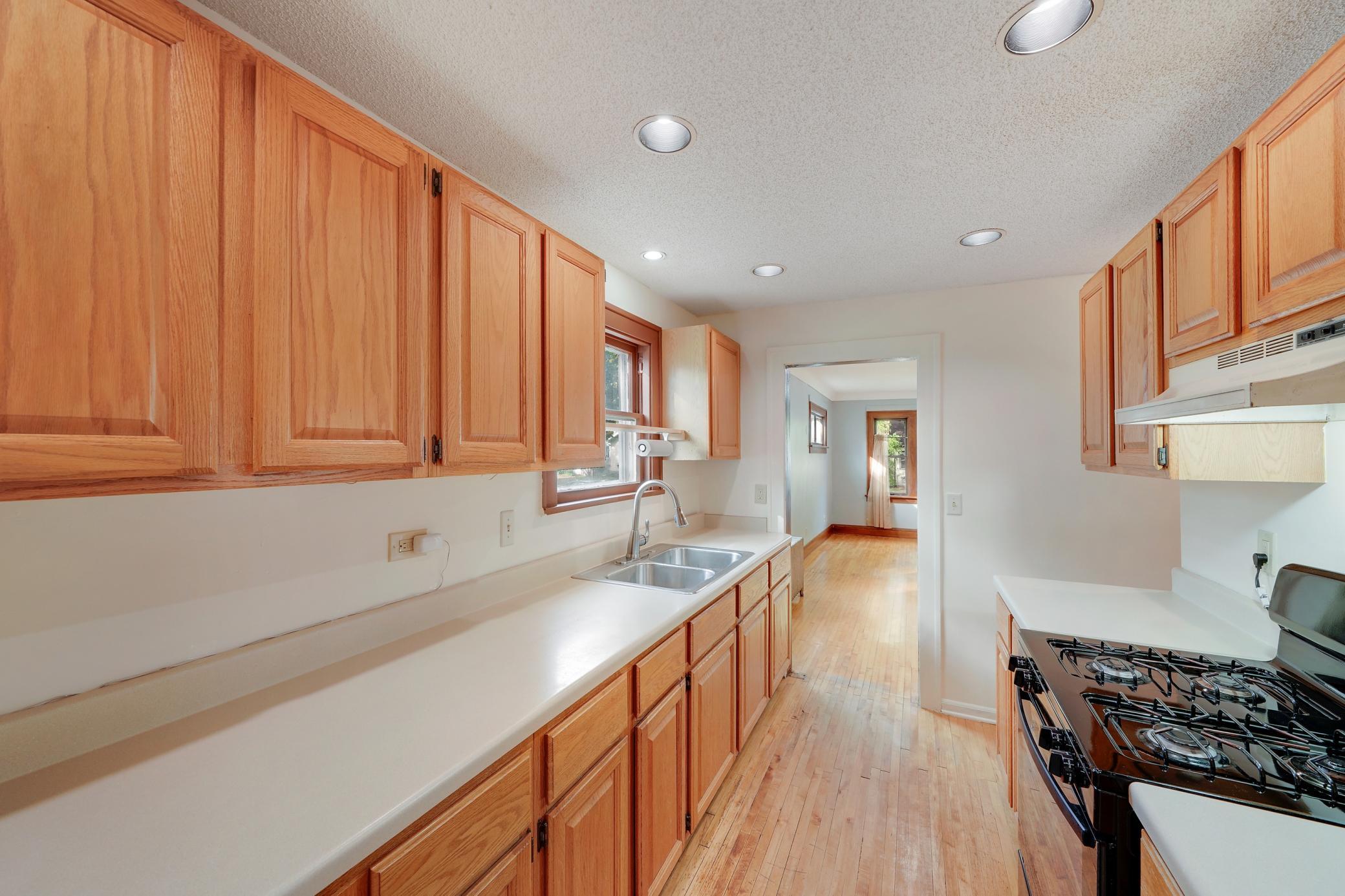 View of Residential Income at 3650 Russell Avenue, Minneapolis MN 55412, Minneapolis (13 of 58) - Mike Wilen | Minnesota Team Real Estate