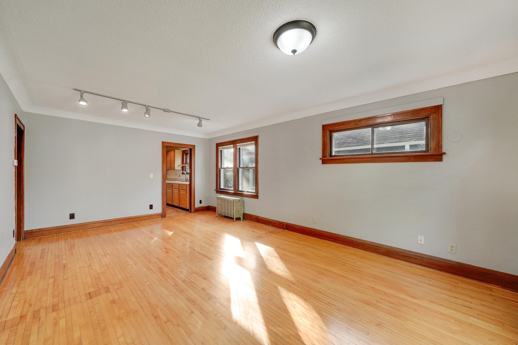 View of Residential Income at 3650 Russell Avenue, Minneapolis MN 55412, Minneapolis (9 of 58) - Mike Wilen | Minnesota Team Real Estate