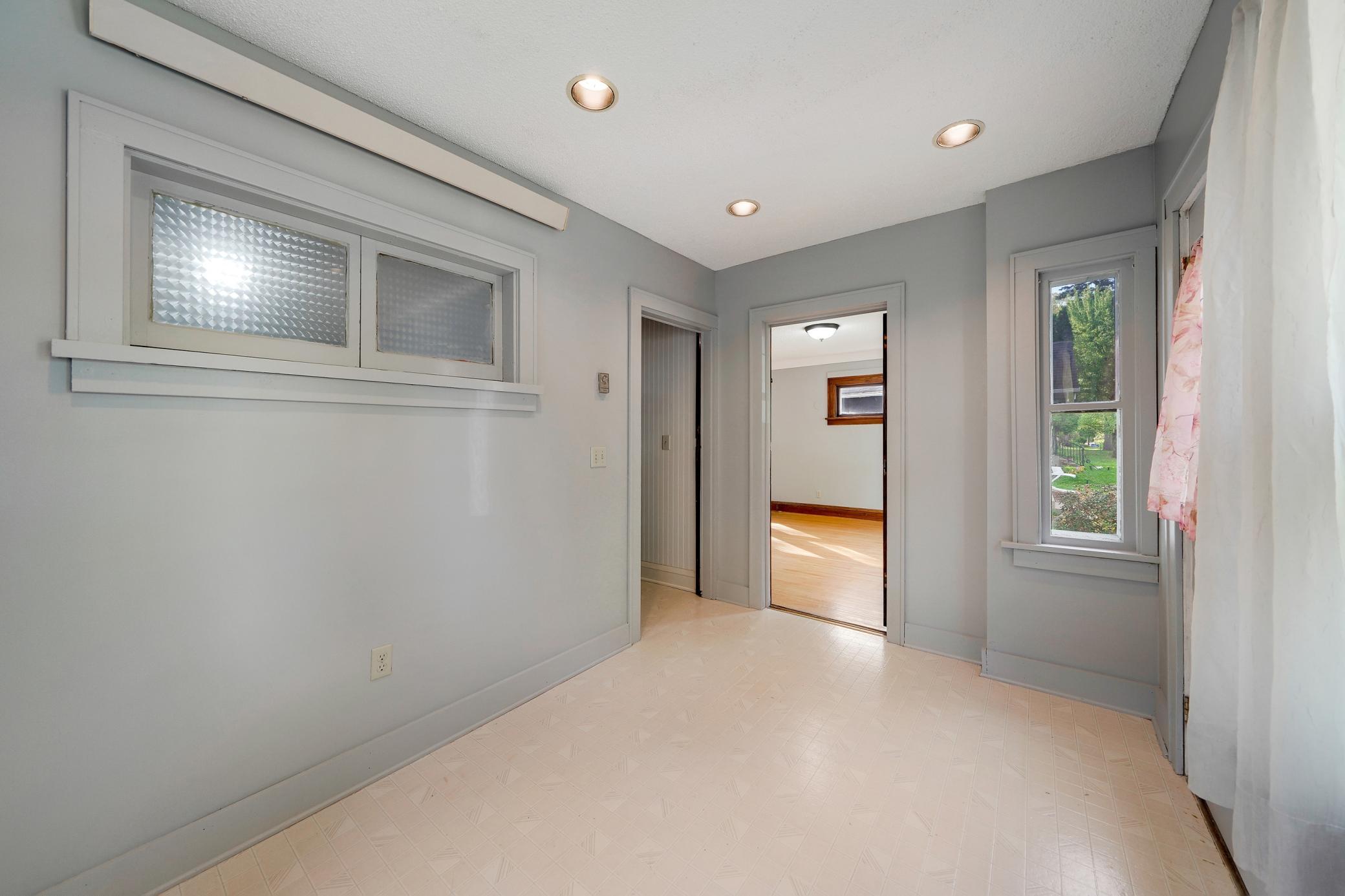 View of Residential Income at 3650 Russell Avenue, Minneapolis MN 55412, Minneapolis (6 of 58) - Mike Wilen | Minnesota Team Real Estate
