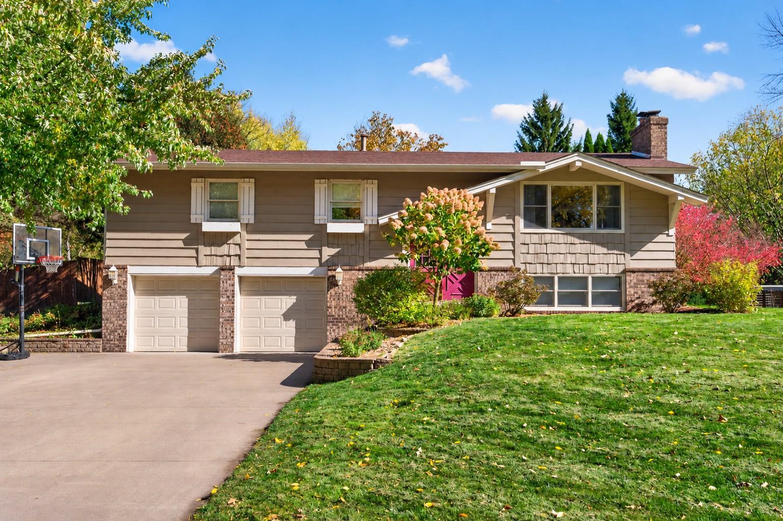 View of Single Family at 3230 Shadyview Lane, Plymouth - Mike Wilen | Minnesota Team Real Estate