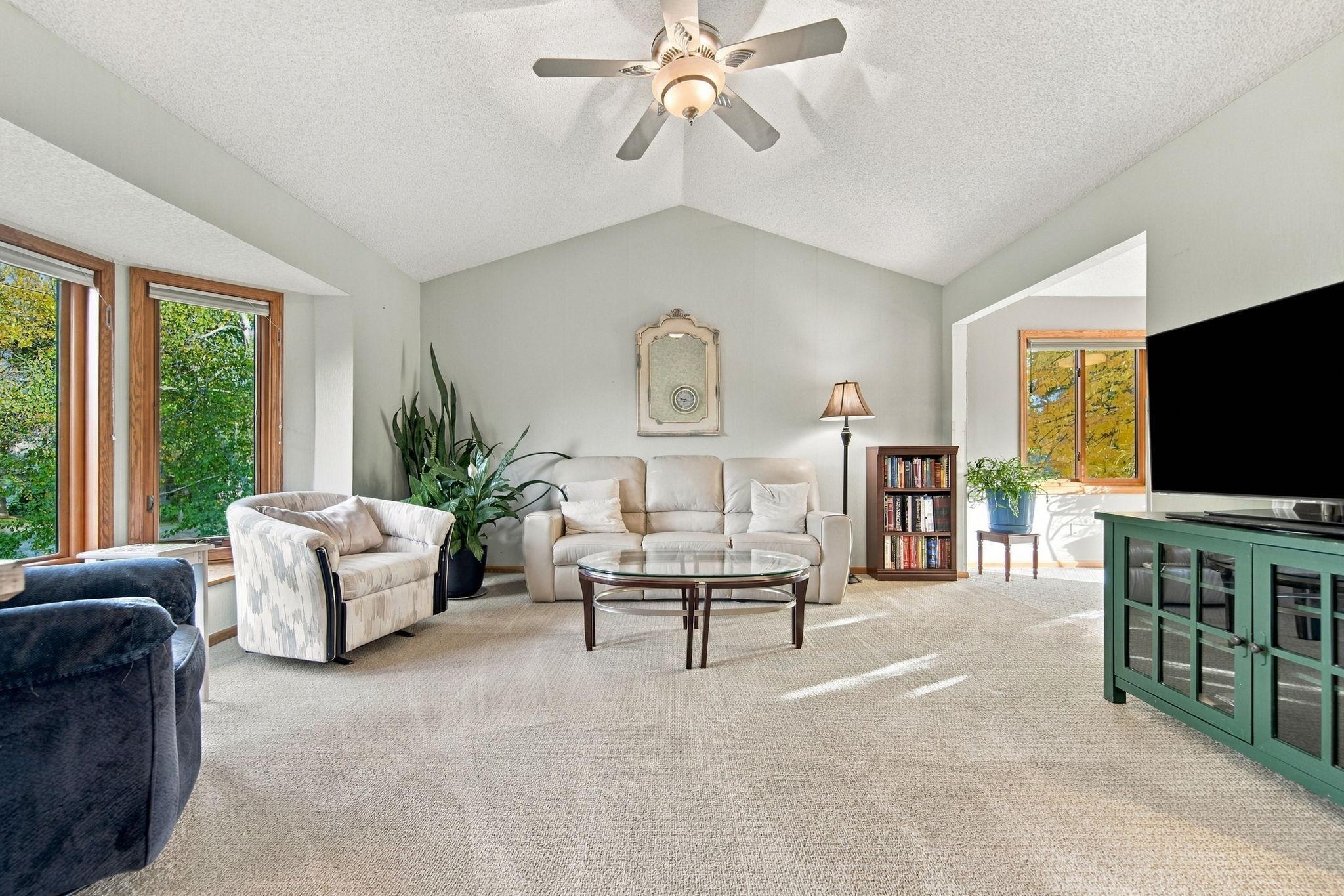 View of Residential at 940 Douglas Court, Anoka MN 55303, Anoka (8 of 41) - Mike Wilen | Minnesota Team Real Estate