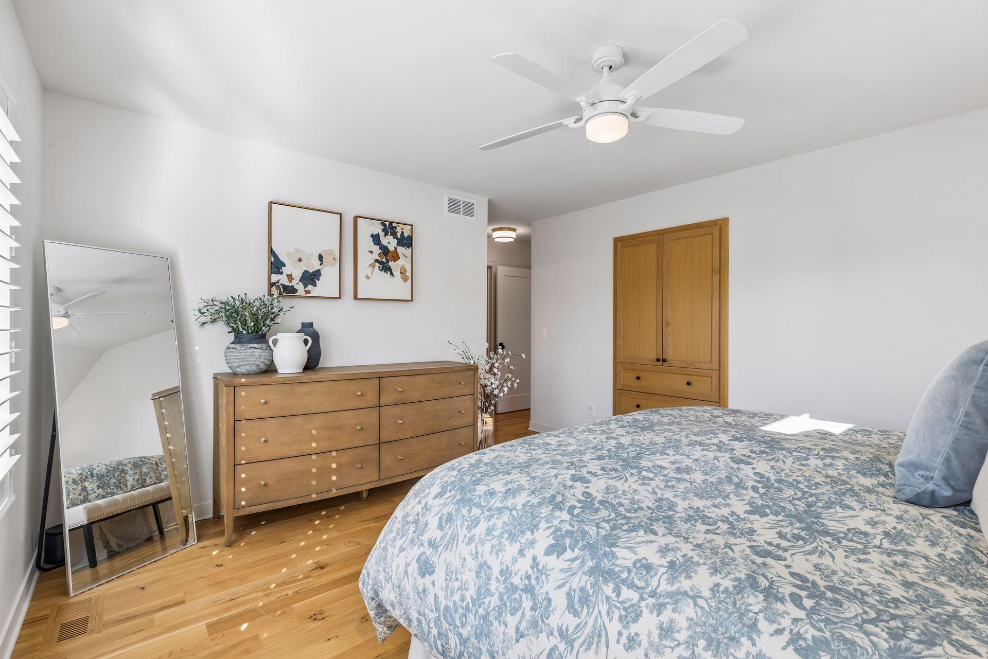 View of Residential at 5047 Abbott Avenue, Minneapolis MN 55410, Minneapolis (21 of 42) - Mike Wilen | Minnesota Team Real Estate