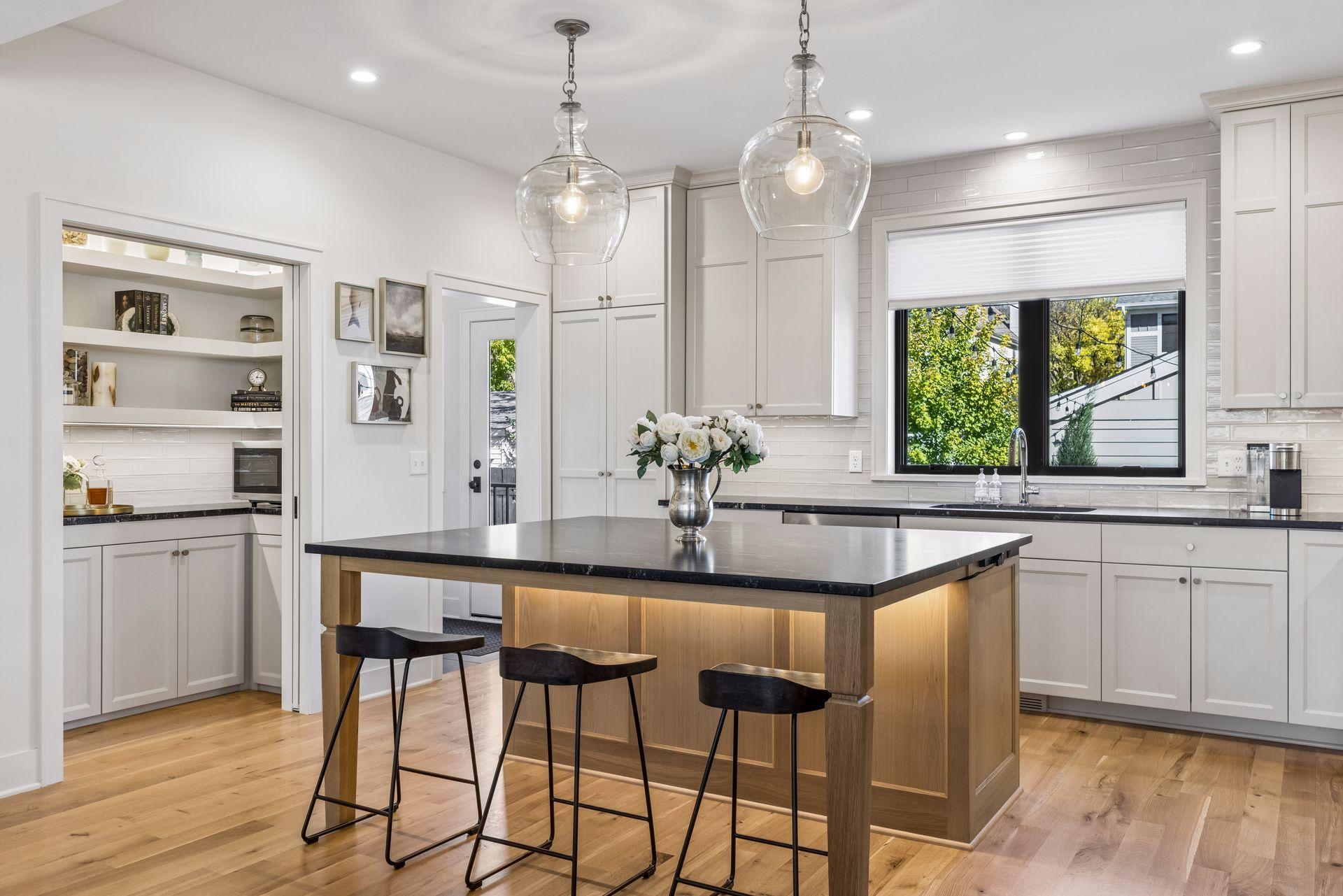View of Residential at 5047 Abbott Avenue, Minneapolis MN 55410, Minneapolis (12 of 42) - Mike Wilen | Minnesota Team Real Estate