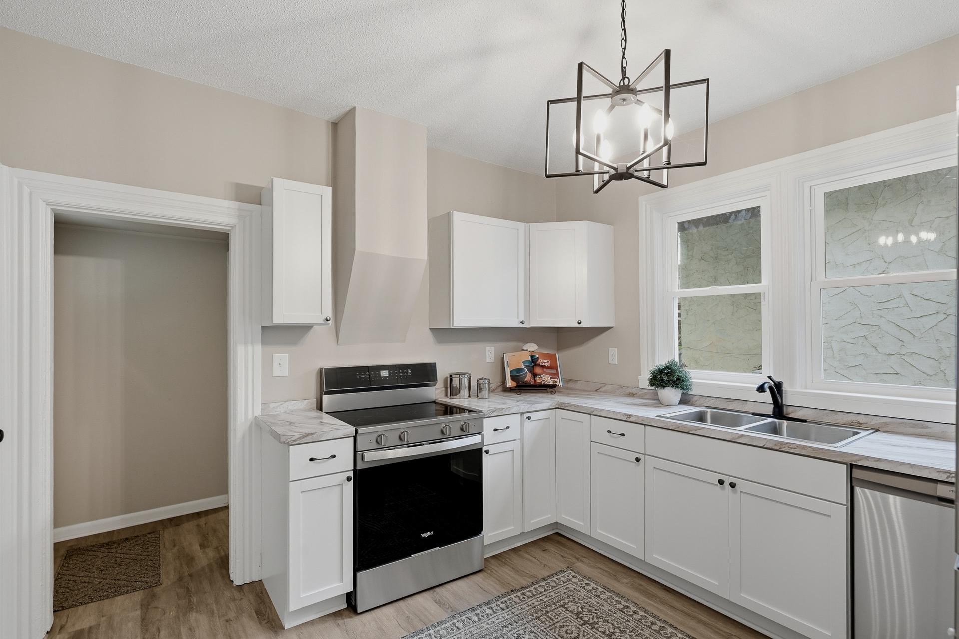 View of Residential at 1087 Matilda Street, Saint Paul MN 55117, Saint Paul (21 of 40) - Mike Wilen | Minnesota Team Real Estate