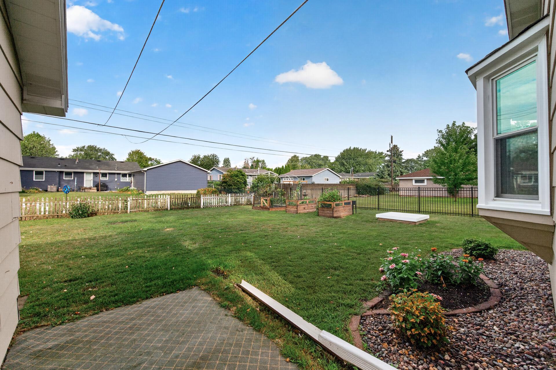 View of Residential at 9363 Trenton Lane, Maple Grove MN 55369, Maple Grove (21 of 26) - Mike Wilen | Minnesota Team Real Estate