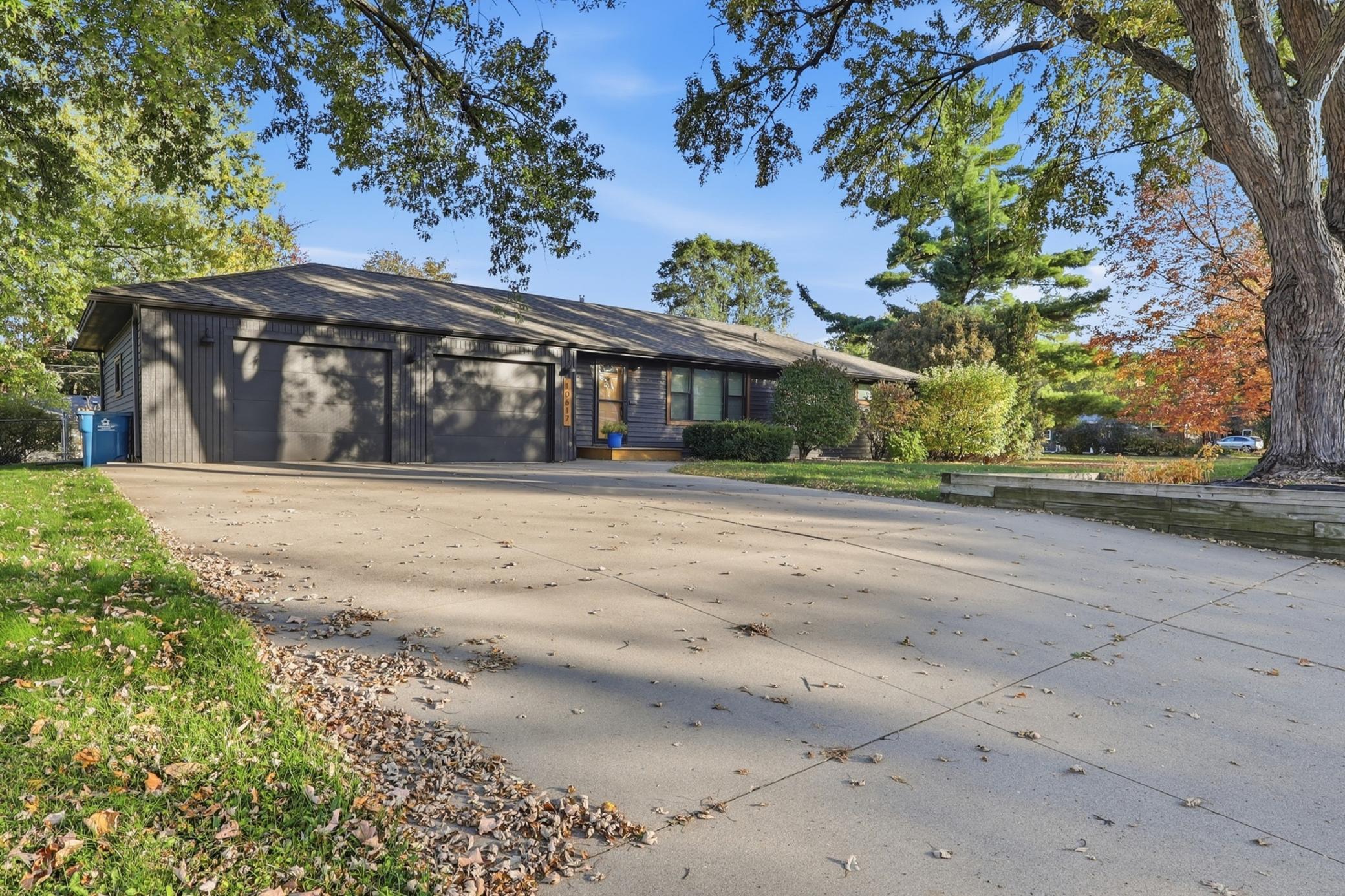 View of Residential at 10617 Thomas Avenue, Bloomington MN 55431, Bloomington (33 of 35) - Mike Wilen | Minnesota Team Real Estate