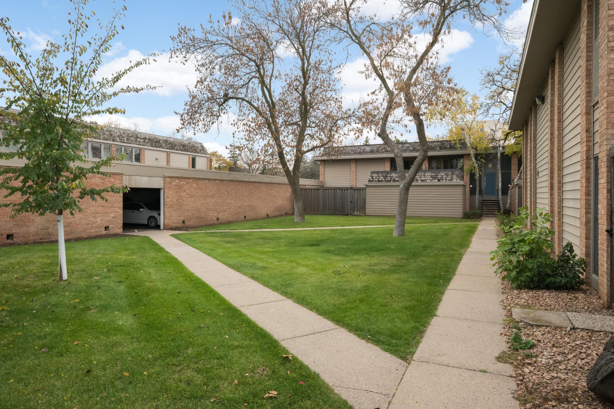 View of Residential at 6415 Colony Way #2C, Edina MN 55435, Edina (27 of 32) - Mike Wilen | Minnesota Team Real Estate