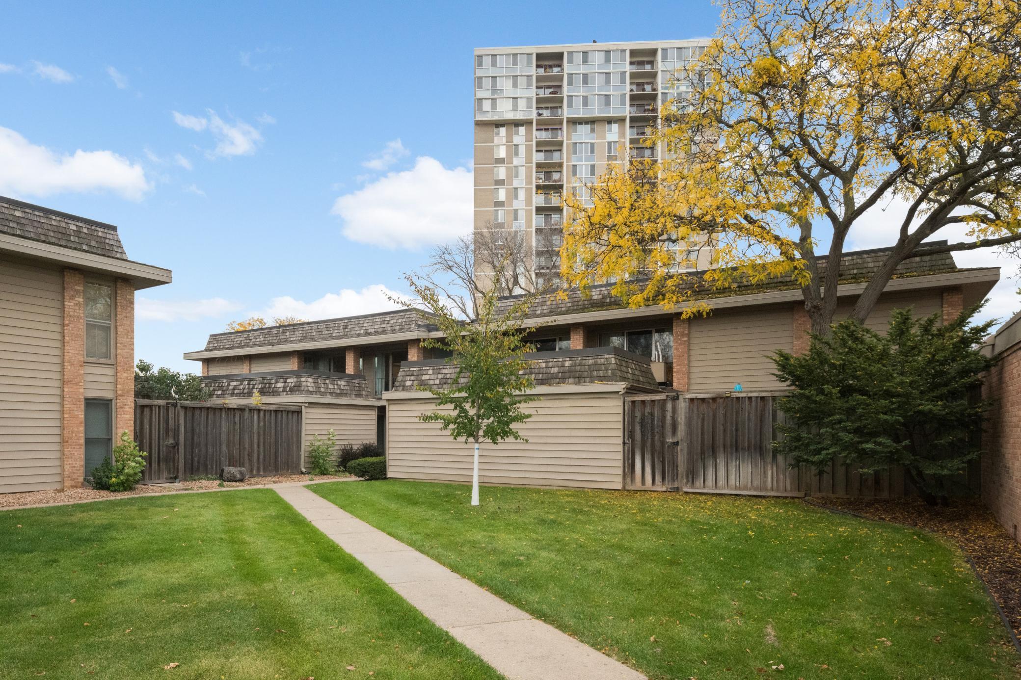 View of Residential at 6415 Colony Way #2C, Edina MN 55435, Edina (25 of 32) - Mike Wilen | Minnesota Team Real Estate