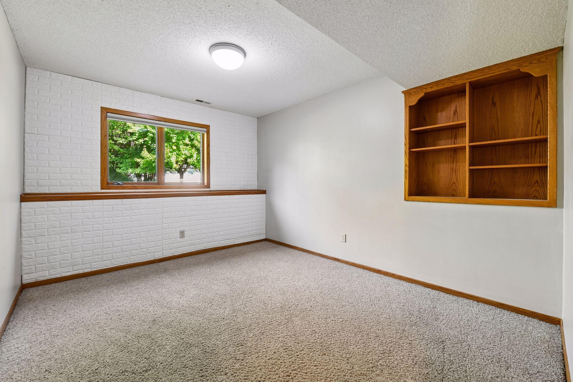 View of Residential at 2621 Emerald Lane, Shakopee MN 55379, Shakopee (27 of 34) - Mike Wilen | Minnesota Team Real Estate