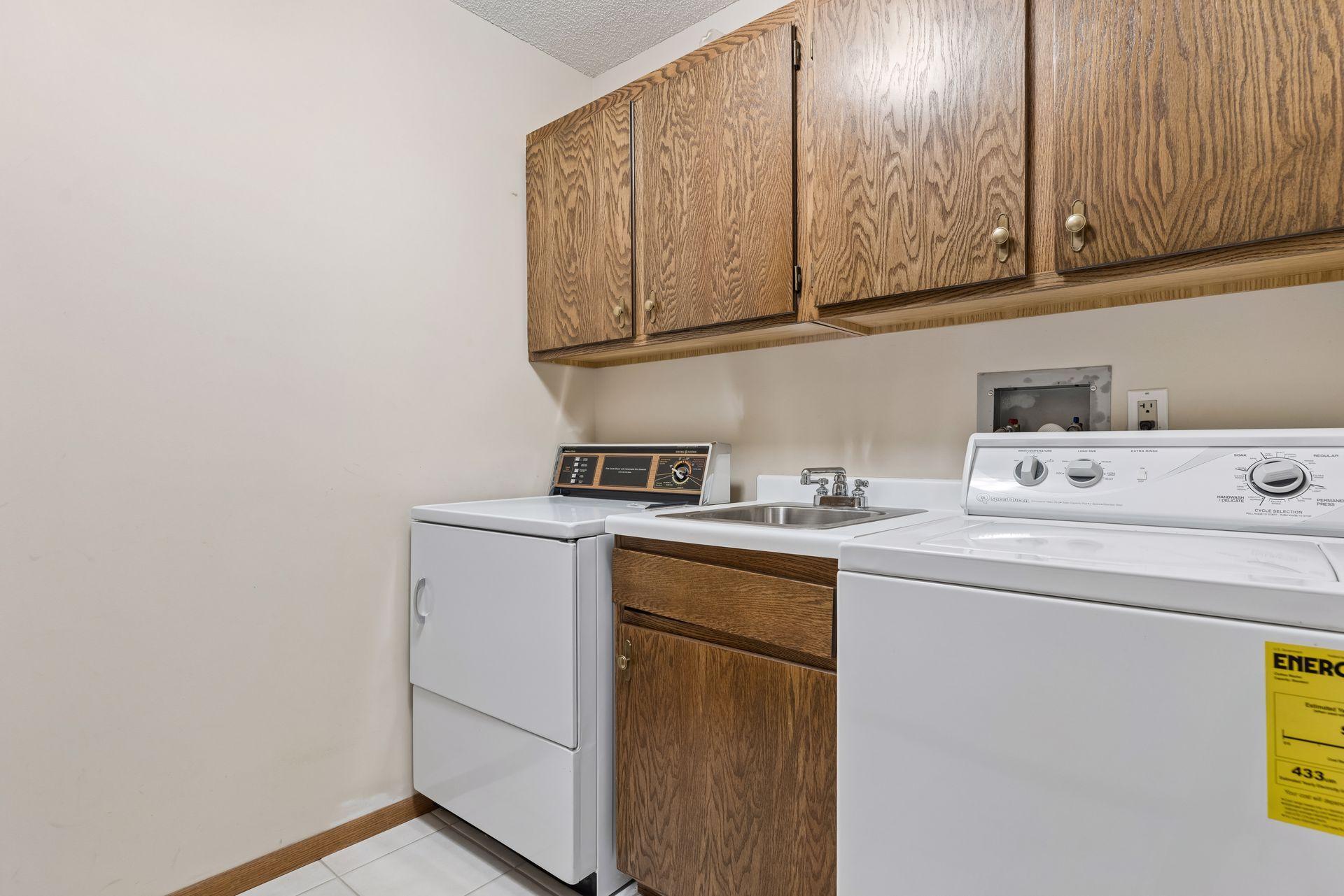 View of Residential at 1235 Yale Place #908, Minneapolis MN 55403, Minneapolis (25 of 78) - Mike Wilen | Minnesota Team Real Estate