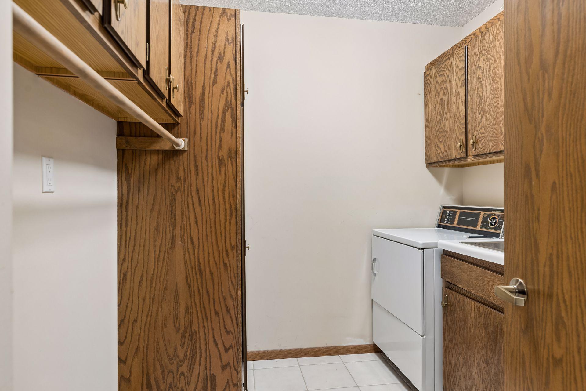 View of Residential at 1235 Yale Place #908, Minneapolis MN 55403, Minneapolis (24 of 78) - Mike Wilen | Minnesota Team Real Estate