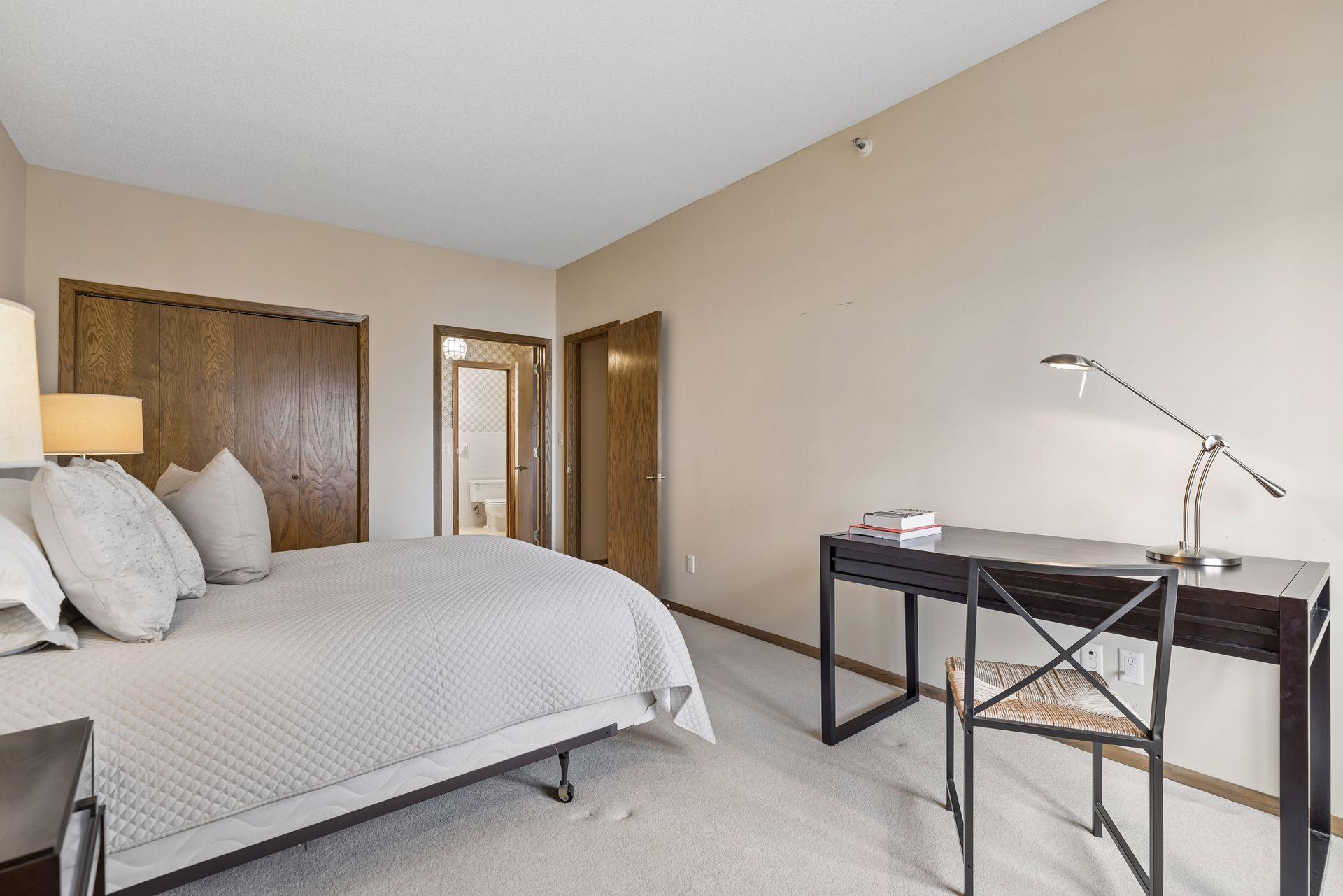View of Residential at 1235 Yale Place #908, Minneapolis MN 55403, Minneapolis (20 of 78) - Mike Wilen | Minnesota Team Real Estate