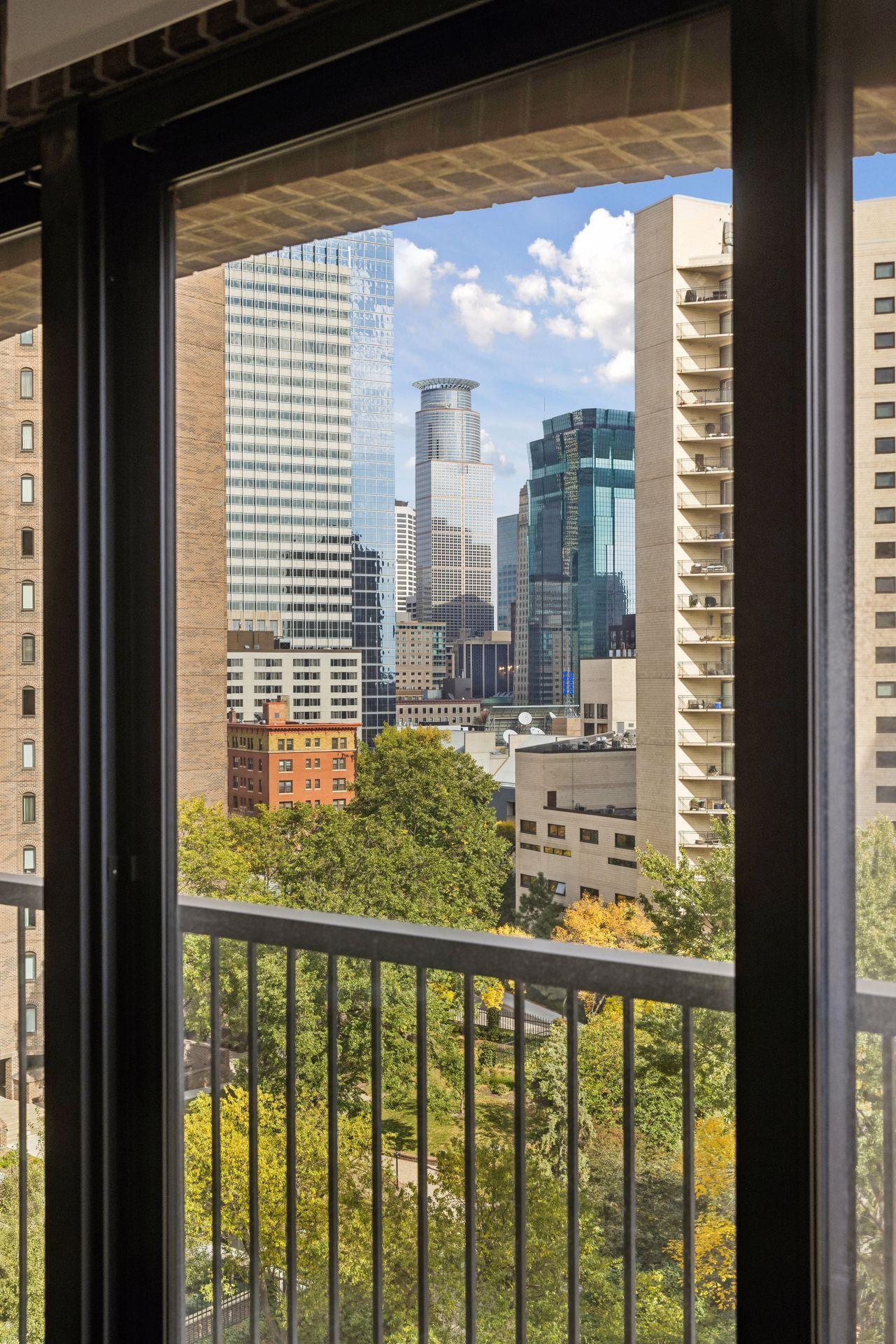 View of Residential at 1235 Yale Place #908, Minneapolis MN 55403, Minneapolis (14 of 78) - Mike Wilen | Minnesota Team Real Estate