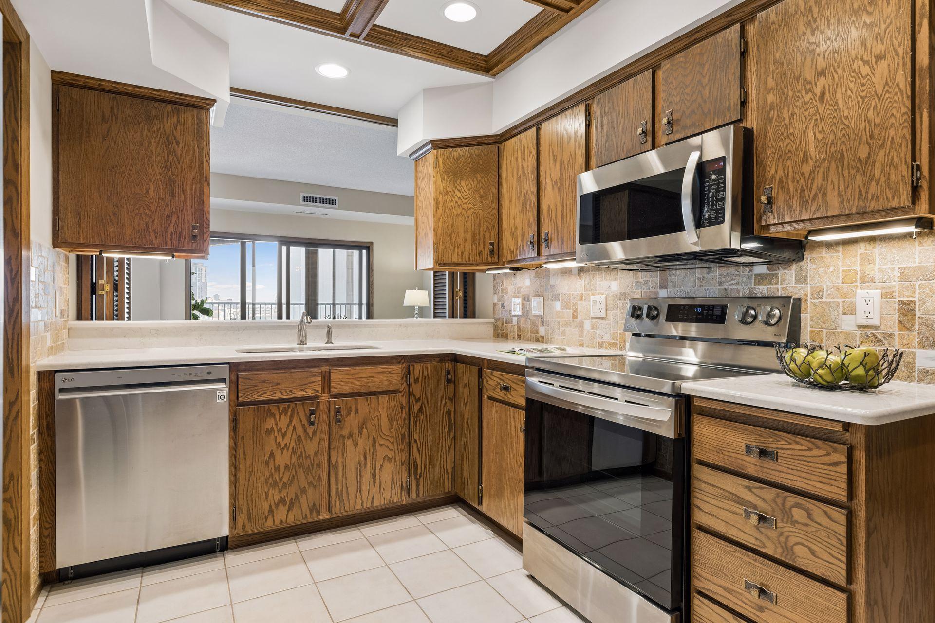 View of Residential at 1235 Yale Place #908, Minneapolis MN 55403, Minneapolis (9 of 78) - Mike Wilen | Minnesota Team Real Estate