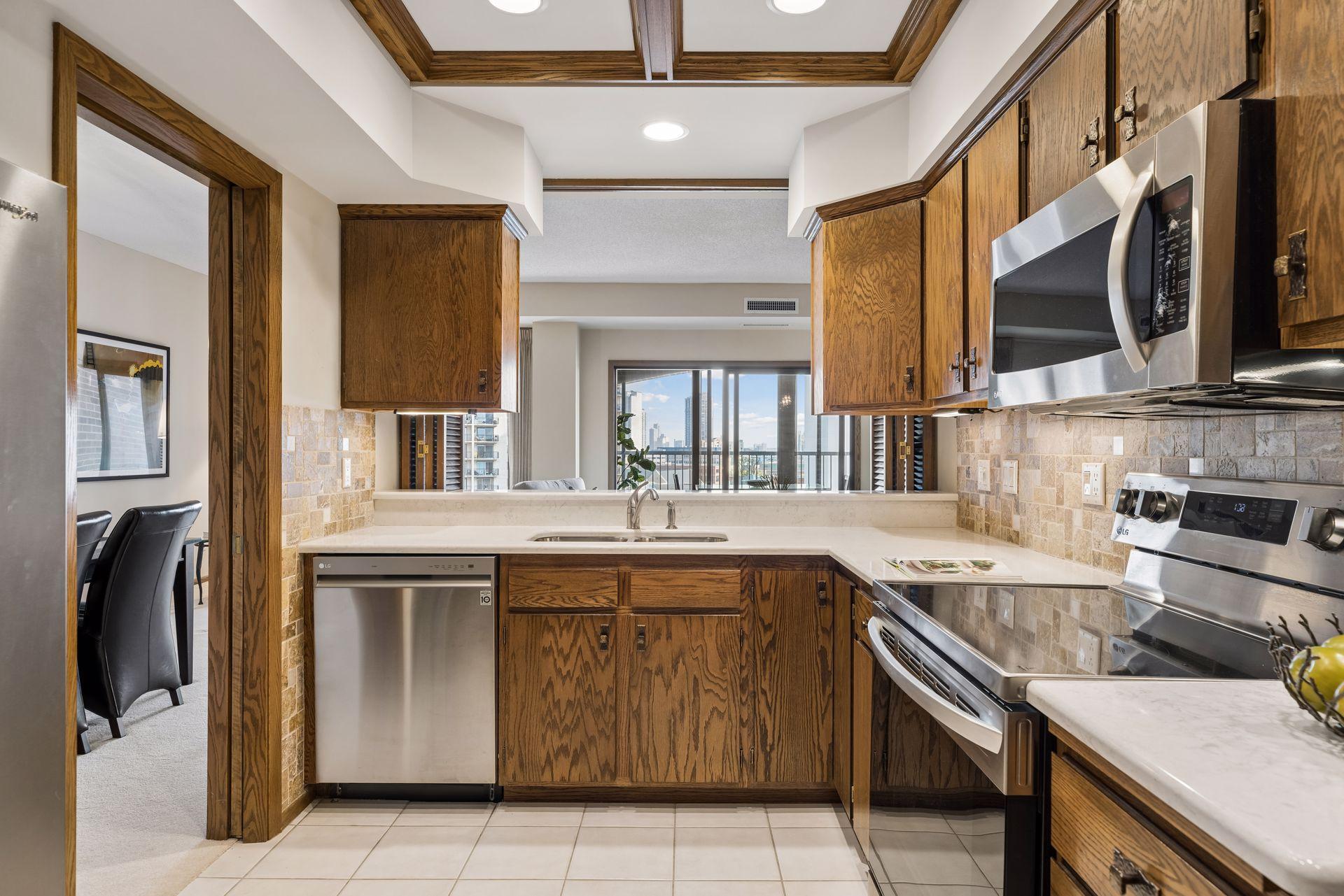 View of Residential at 1235 Yale Place #908, Minneapolis MN 55403, Minneapolis (8 of 78) - Mike Wilen | Minnesota Team Real Estate