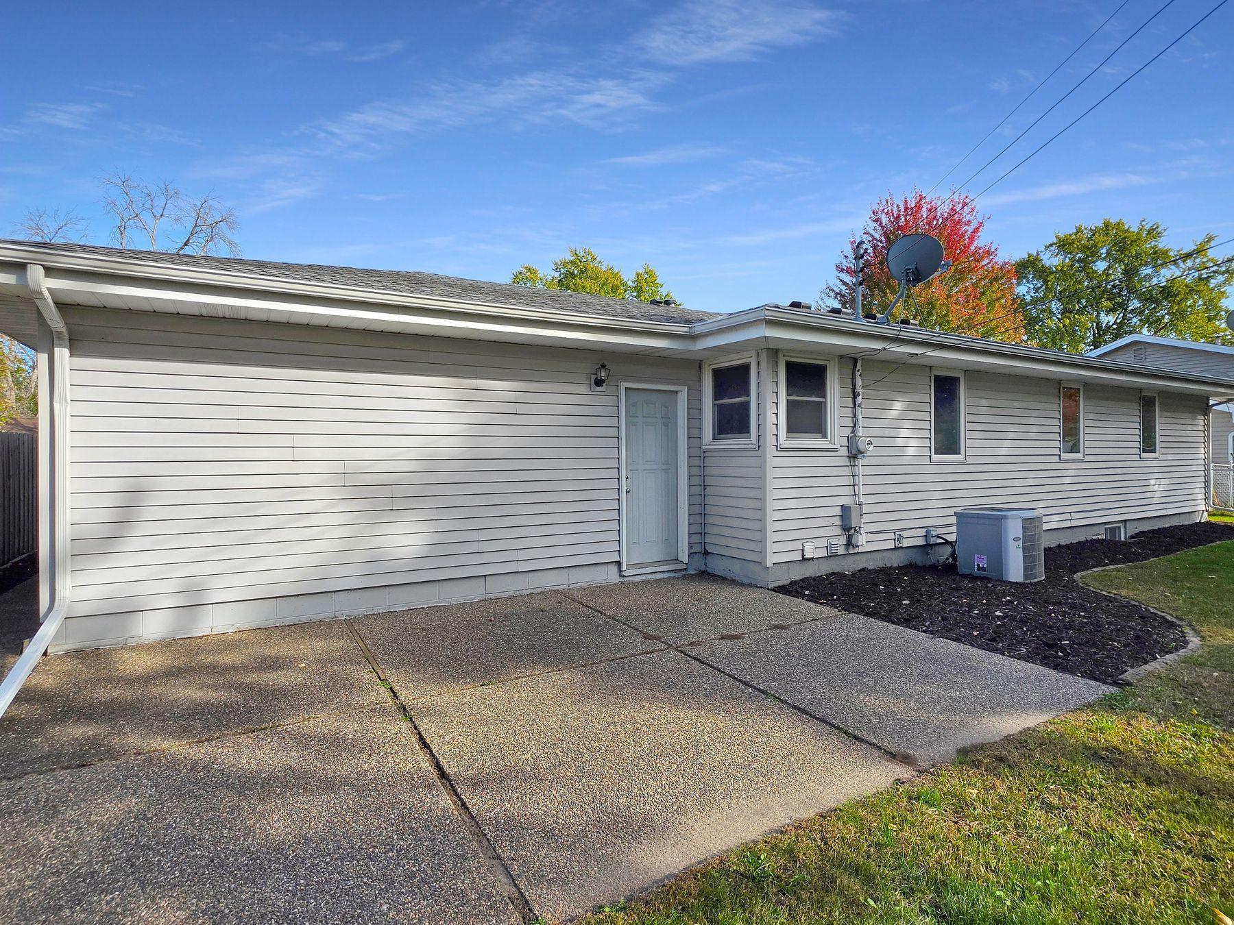 View of Residential at 9312 Oakland Avenue, Bloomington MN 55420, Bloomington (23 of 24) - Mike Wilen | Minnesota Team Real Estate