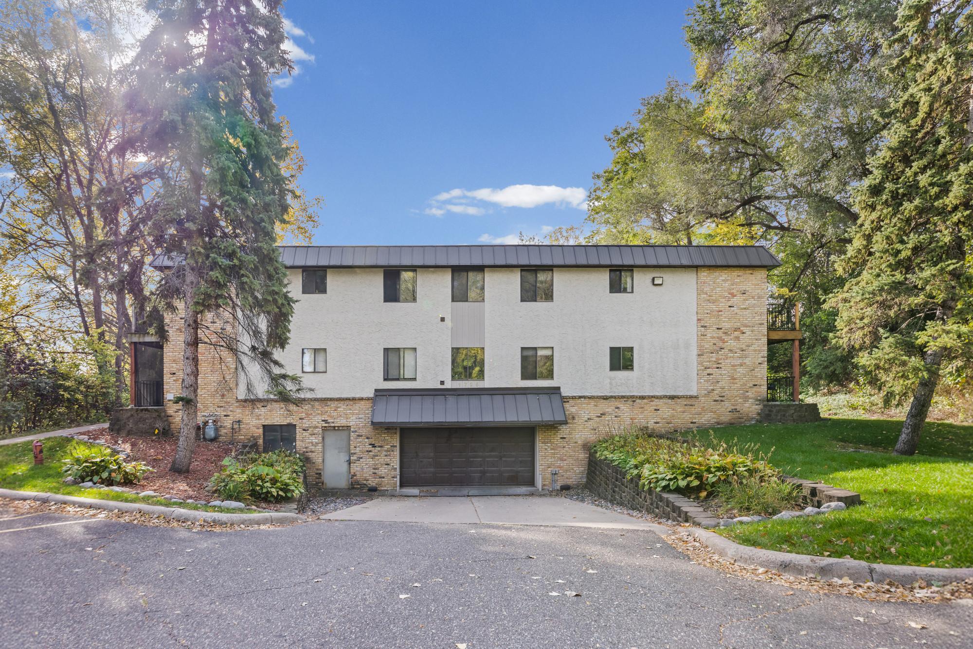 View of Residential at 1725 Dellwood Avenue #204, Roseville MN 55113, Roseville (3 of 50) - Mike Wilen | Minnesota Team Real Estate