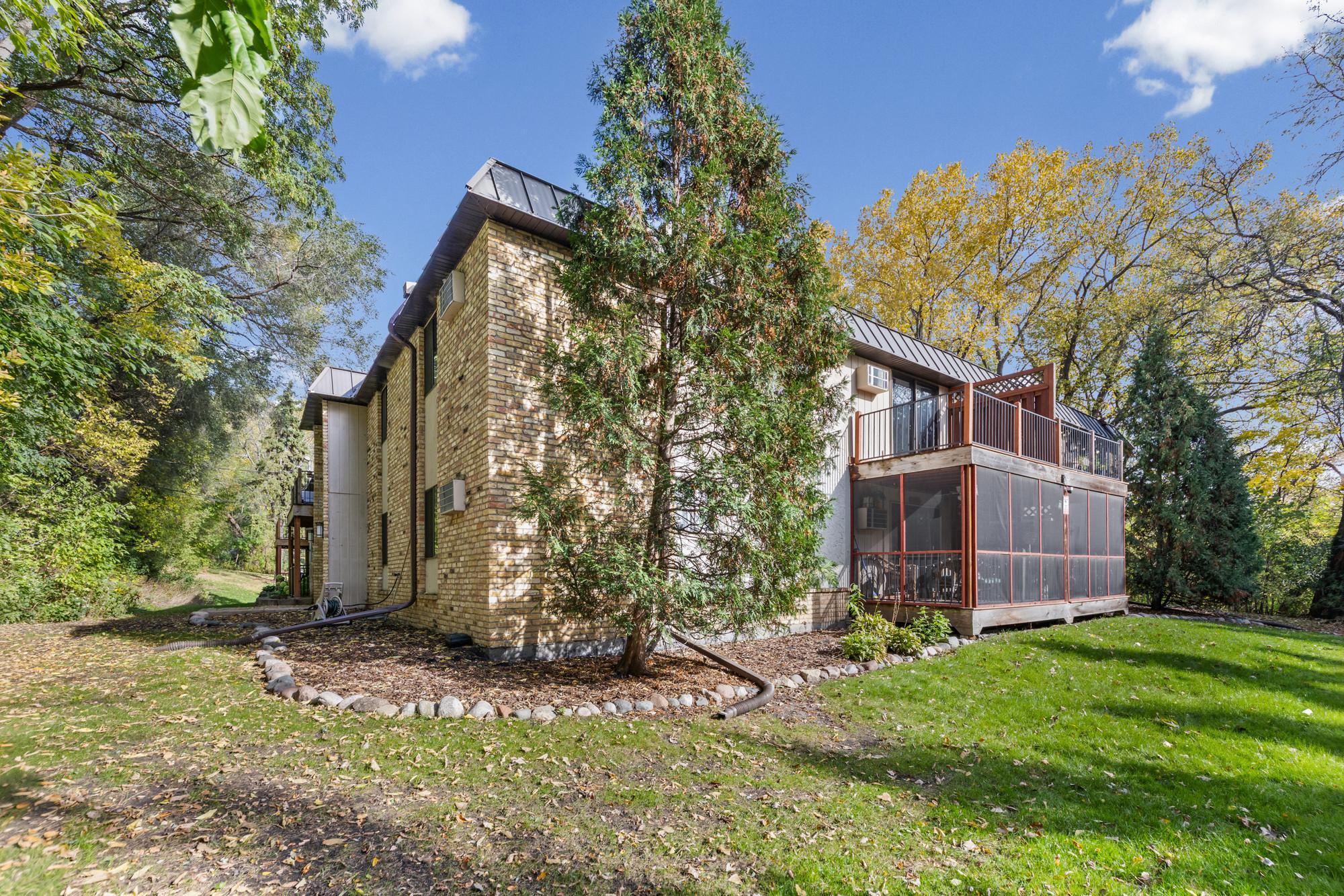 View of Residential at 1725 Dellwood Avenue #204, Roseville MN 55113, Roseville (48 of 50) - Mike Wilen | Minnesota Team Real Estate