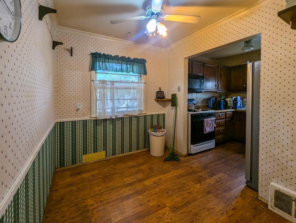 View of Residential at 2211 Louisiana Avenue, Saint Louis Park MN 55426, Saint Louis Park (5 of 20) - Mike Wilen | Minnesota Team Real Estate