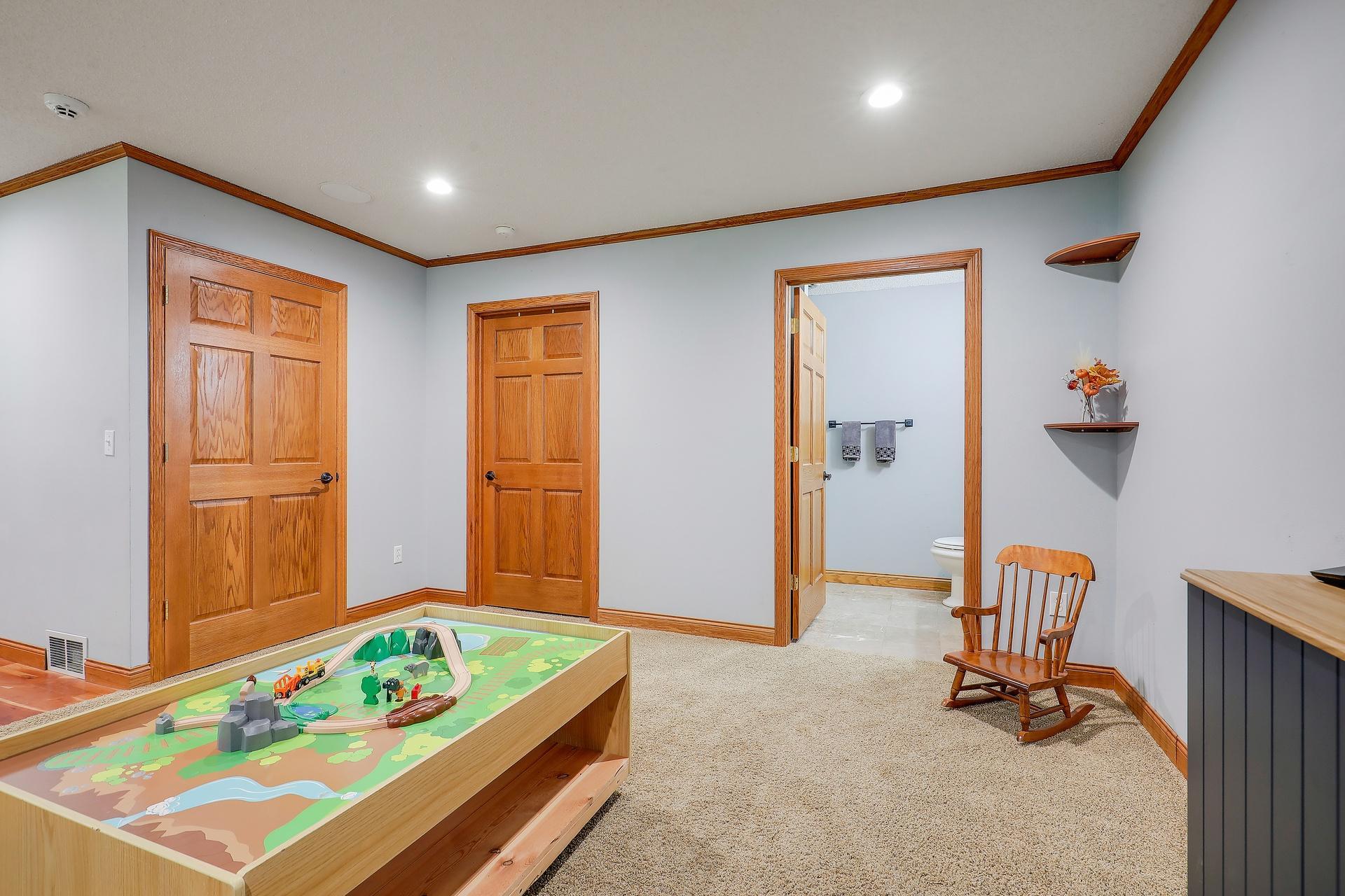 View of Residential at 9736 Evergreen Avenue, Brooklyn Park MN 55443, Brooklyn Park (37 of 53) - Mike Wilen | Minnesota Team Real Estate