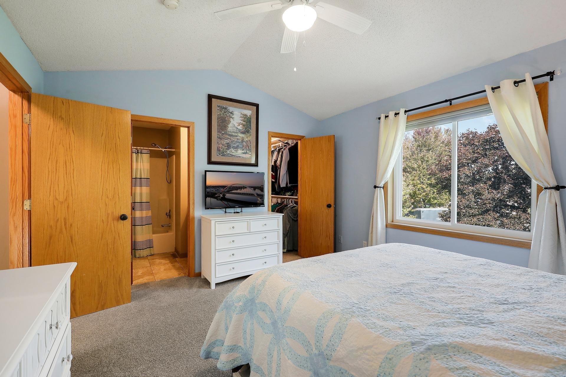 View of Residential at 9736 Evergreen Avenue, Brooklyn Park MN 55443, Brooklyn Park (21 of 53) - Mike Wilen | Minnesota Team Real Estate