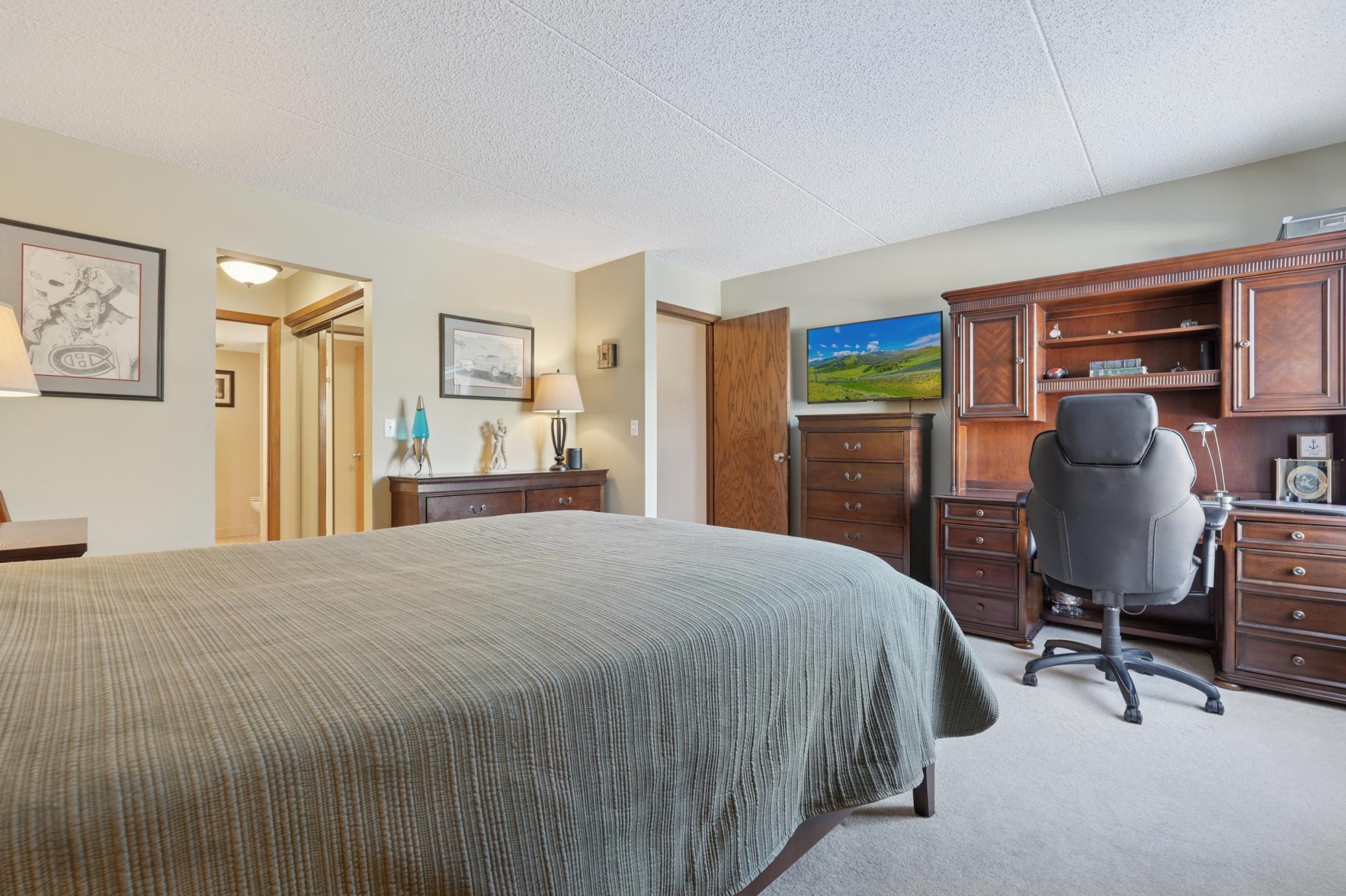 View of Residential at 2445 Londin Lane #212, Maplewood MN 55119, Maplewood (14 of 19) - Mike Wilen | Minnesota Team Real Estate