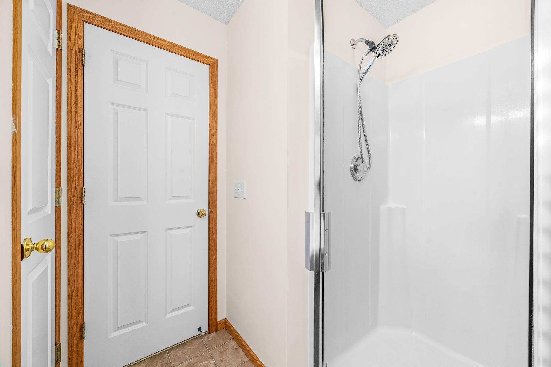 View of Residential at 15726 Frisian Lane, Apple Valley MN 55124, Apple Valley (48 of 63) - Mike Wilen | Minnesota Team Real Estate