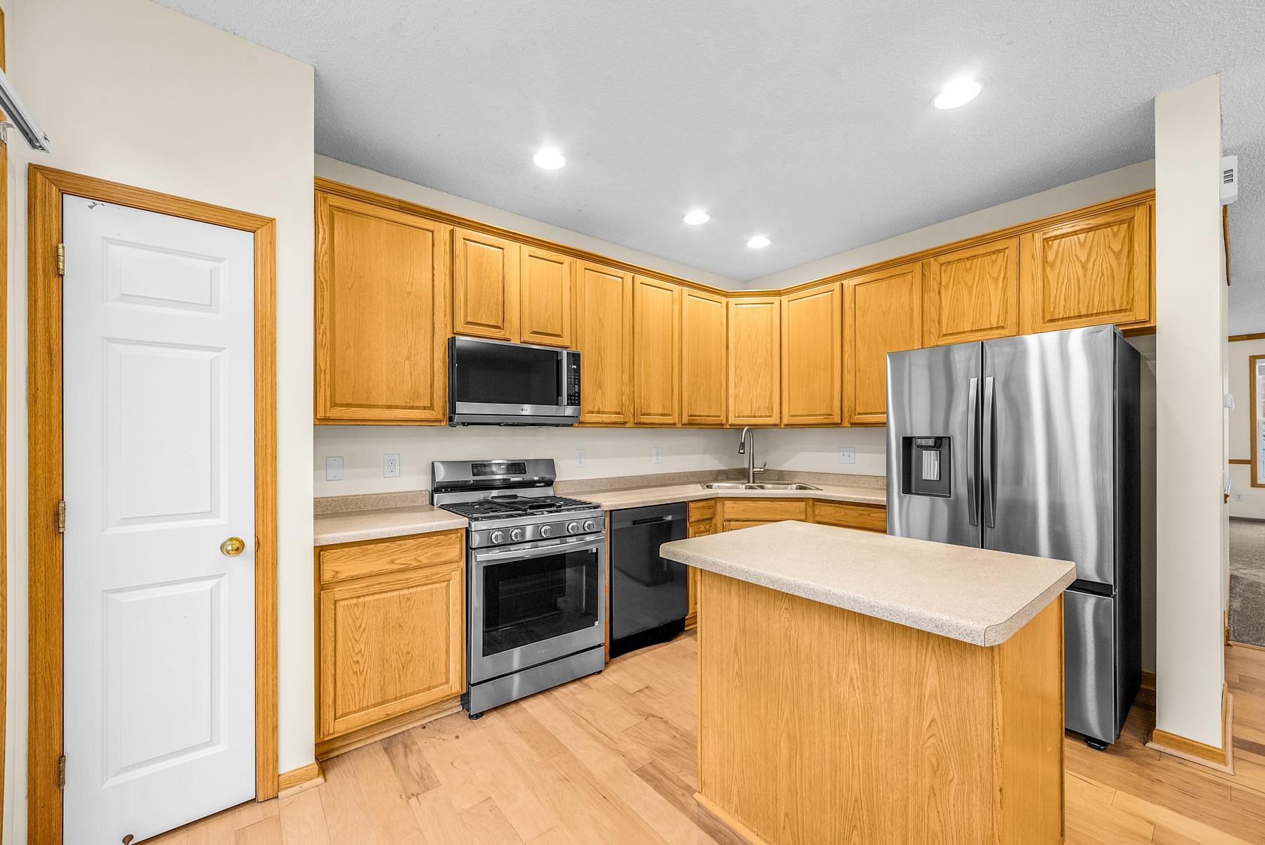 View of Residential at 15726 Frisian Lane, Apple Valley MN 55124, Apple Valley (29 of 63) - Mike Wilen | Minnesota Team Real Estate