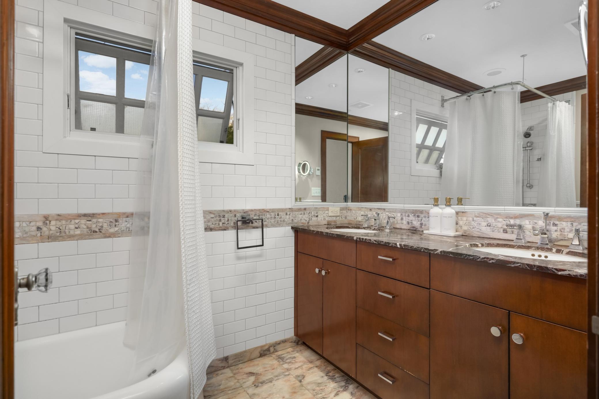 View of Residential at 1787 Hillcrest Avenue, Saint Paul MN 55116, Saint Paul (18 of 39) - Mike Wilen | Minnesota Team Real Estate