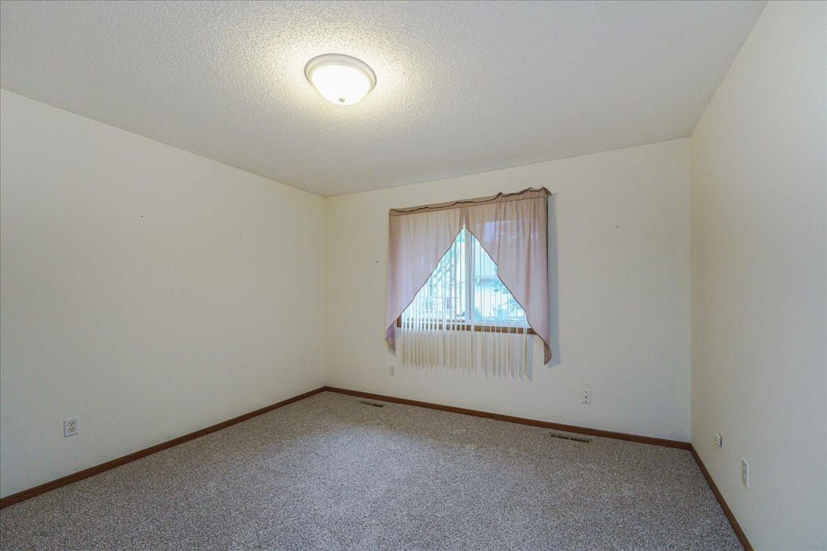 View of Residential at 20300 Hunter Court, Lakeville MN 55044, Lakeville (23 of 35) - Mike Wilen | Minnesota Team Real Estate