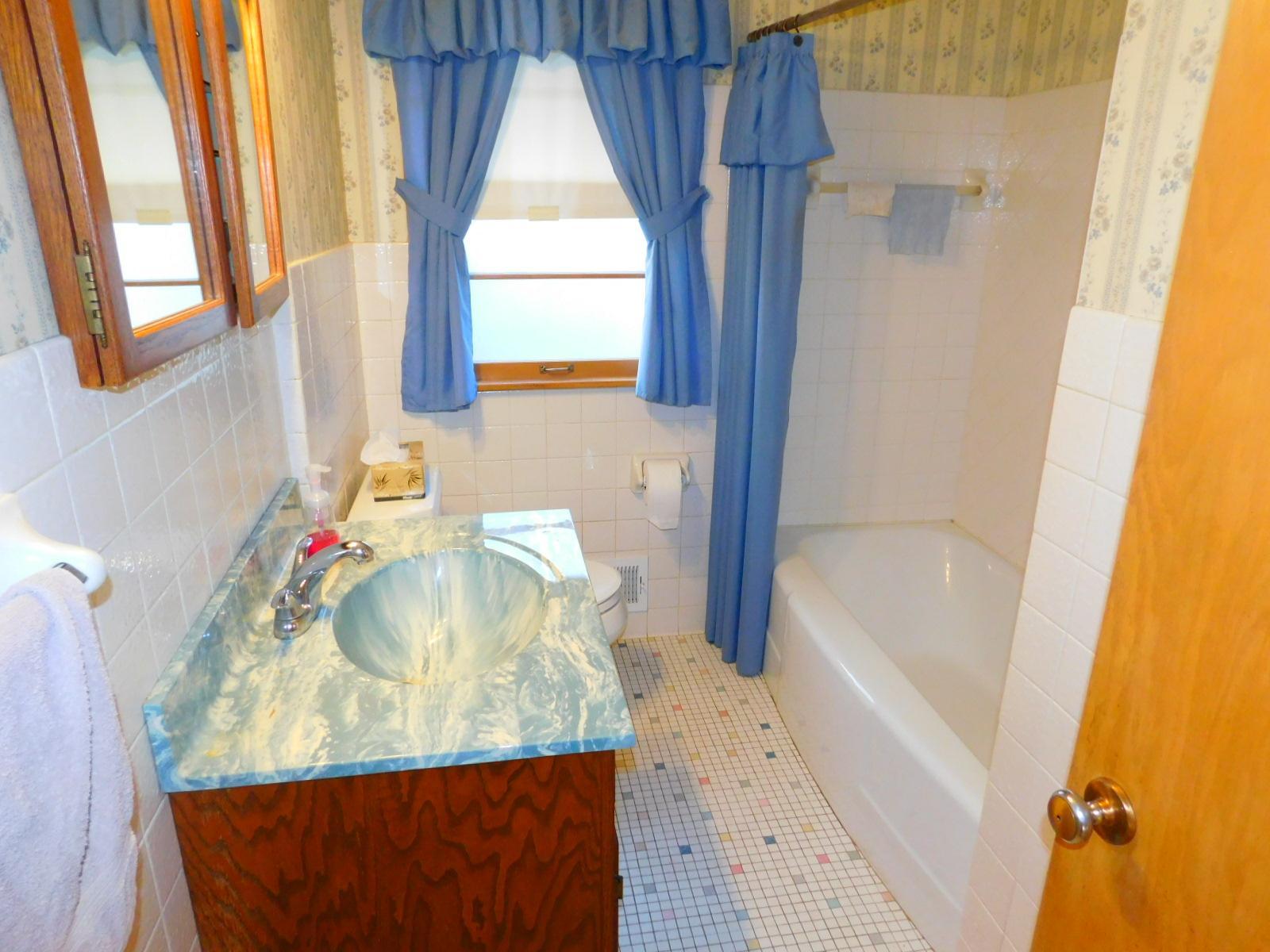 View of Residential at 710 Edgar Avenue, Saint Paul MN 55117, Saint Paul (21 of 29) - Mike Wilen | Minnesota Team Real Estate