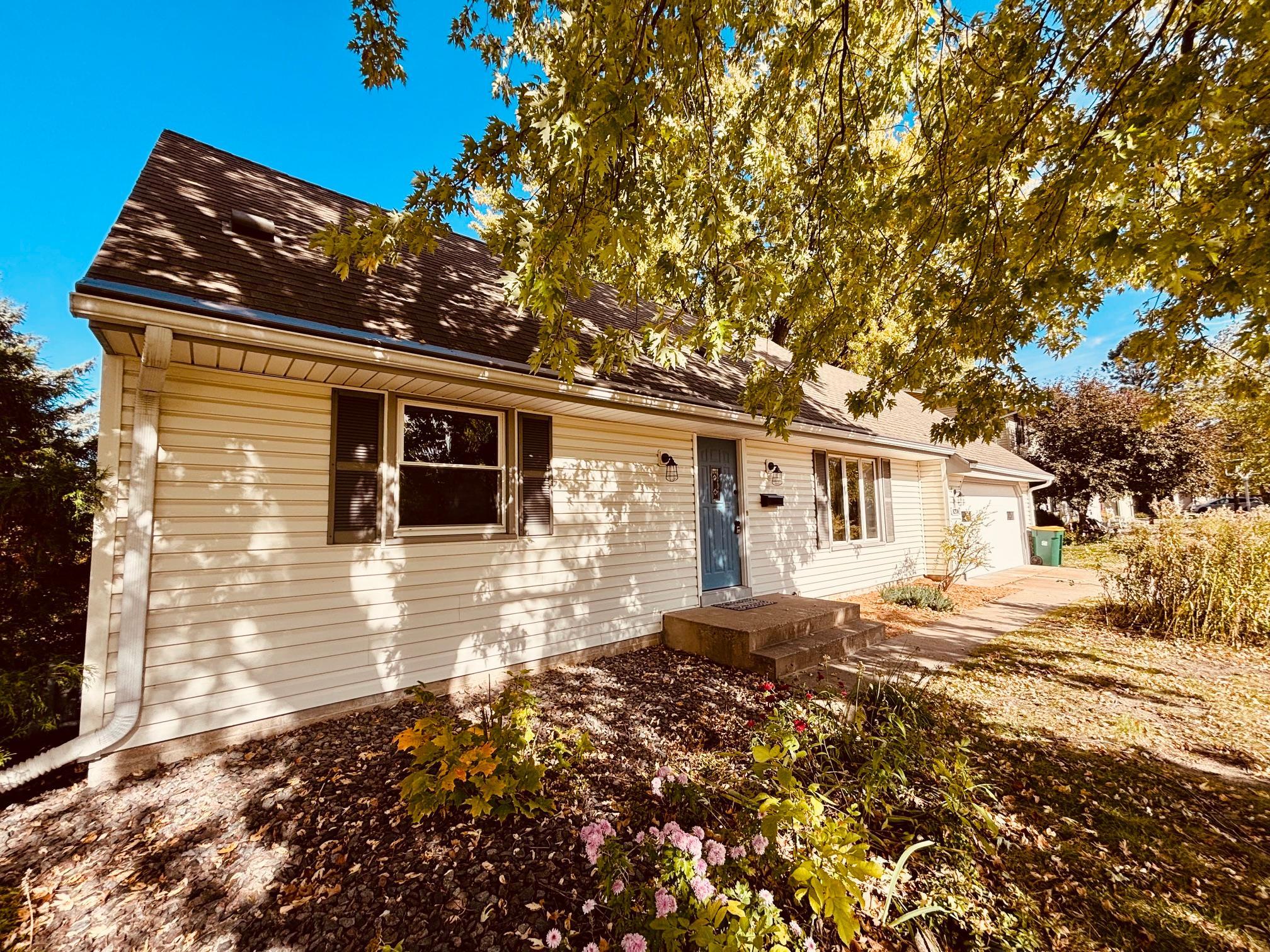 View of Residential at 8208 40th Avenue, New Hope MN 55427, New Hope (14 of 16) - Mike Wilen | Minnesota Team Real Estate