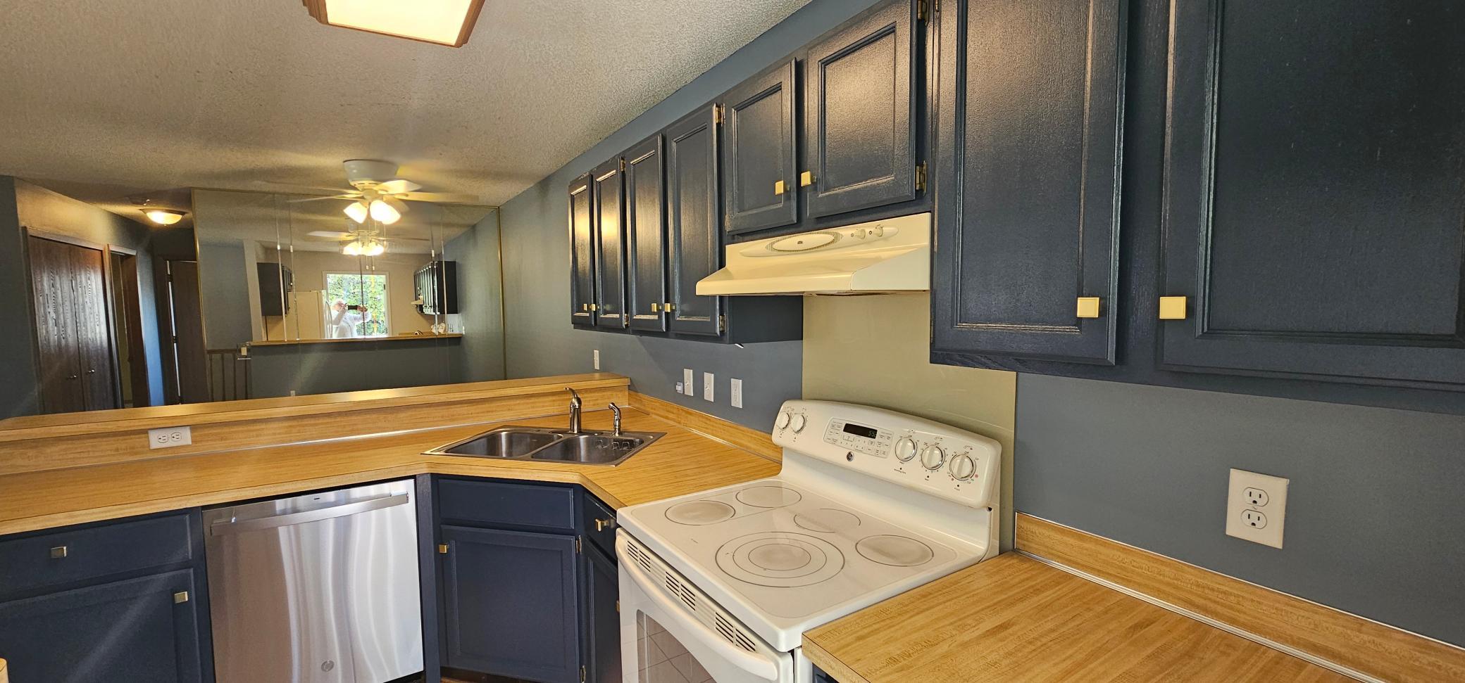 View of Residential at 2677 Brookdale Lane #2677, Brooklyn Park MN 55444, Brooklyn Park (7 of 30) - Mike Wilen | Minnesota Team Real Estate