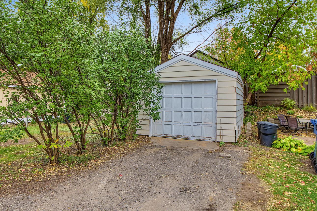 View of Residential at 4721 France Avenue, Minneapolis MN 55410, Minneapolis (33 of 39) - Mike Wilen | Minnesota Team Real Estate