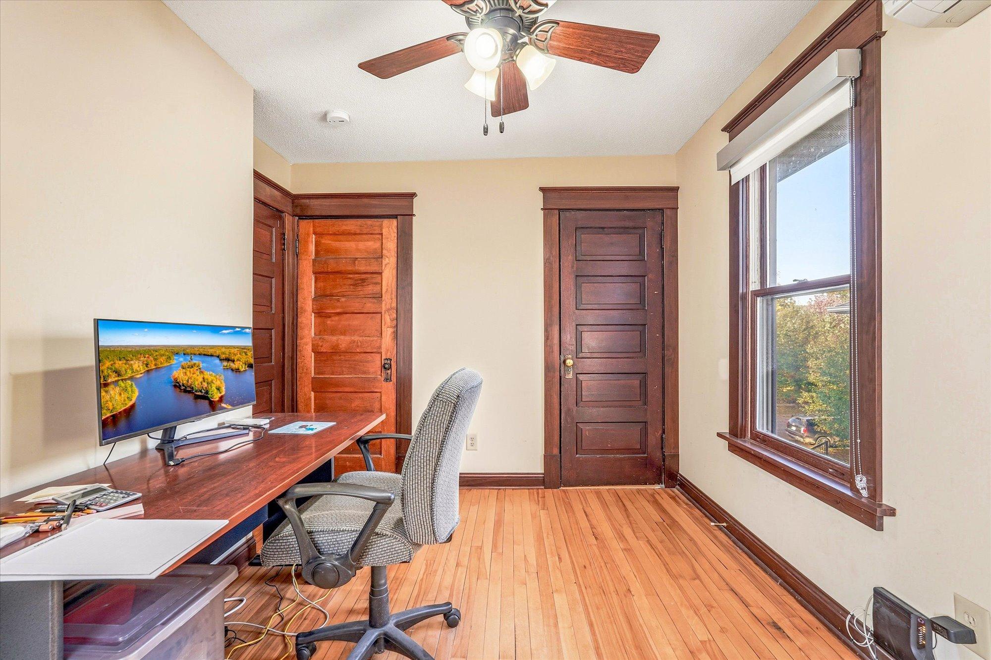 View of Residential at 2016 Laurel Avenue, Saint Paul MN 55104, Saint Paul (42 of 56) - Mike Wilen | Minnesota Team Real Estate