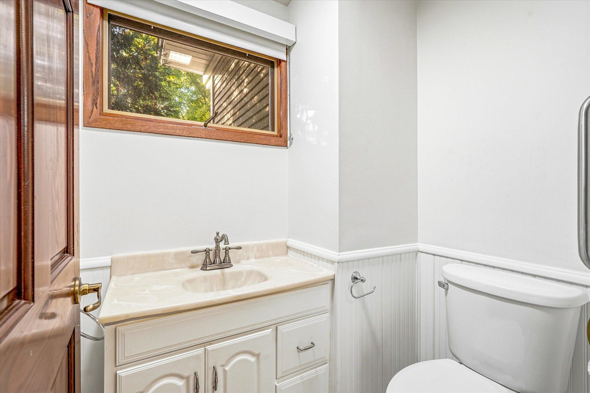 View of Residential at 2016 Laurel Avenue, Saint Paul MN 55104, Saint Paul (29 of 56) - Mike Wilen | Minnesota Team Real Estate